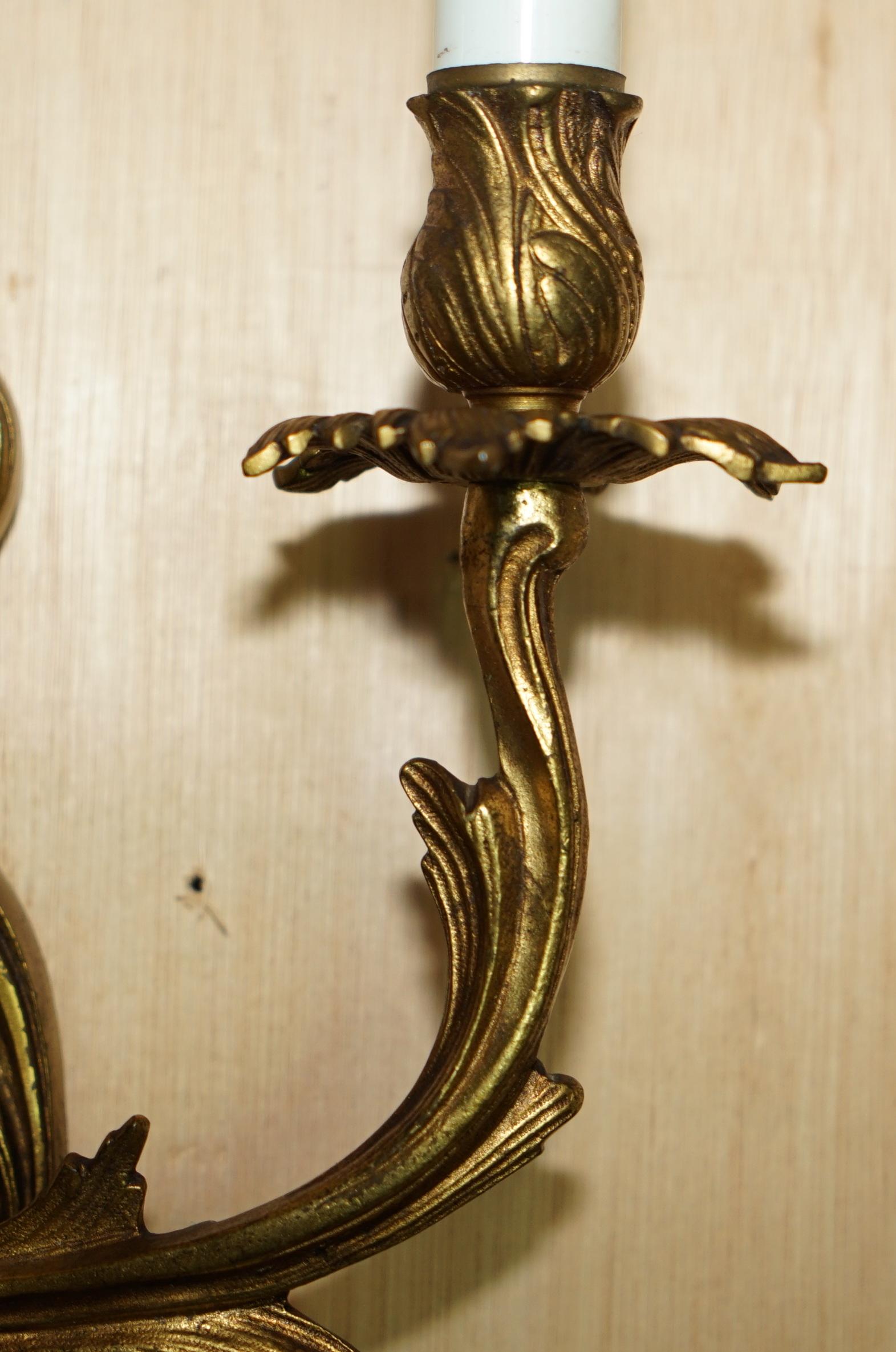 Gilt PAIR OF STUNNING ANTIQUE FRENCH 1920's GILT BRONZED CANDLE SCONCE WALL LIGHTS For Sale