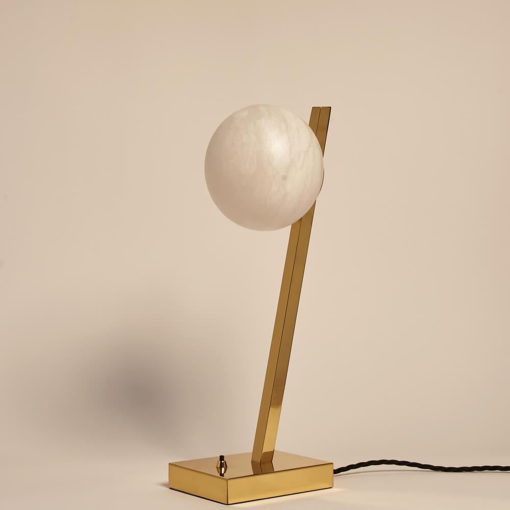 Modern Pair of Stunning Italian Alabaster Sphere Offset Table Lamp, in polished brass For Sale