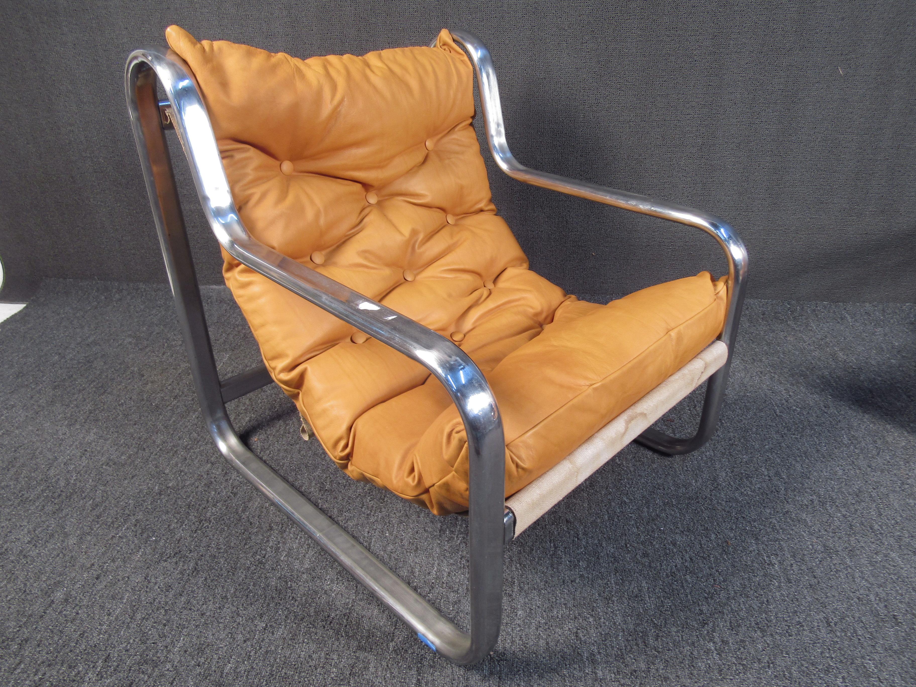 Pair of Stunning Midcentury Leather/ Chrome Italian Lounge Chairs For Sale 2