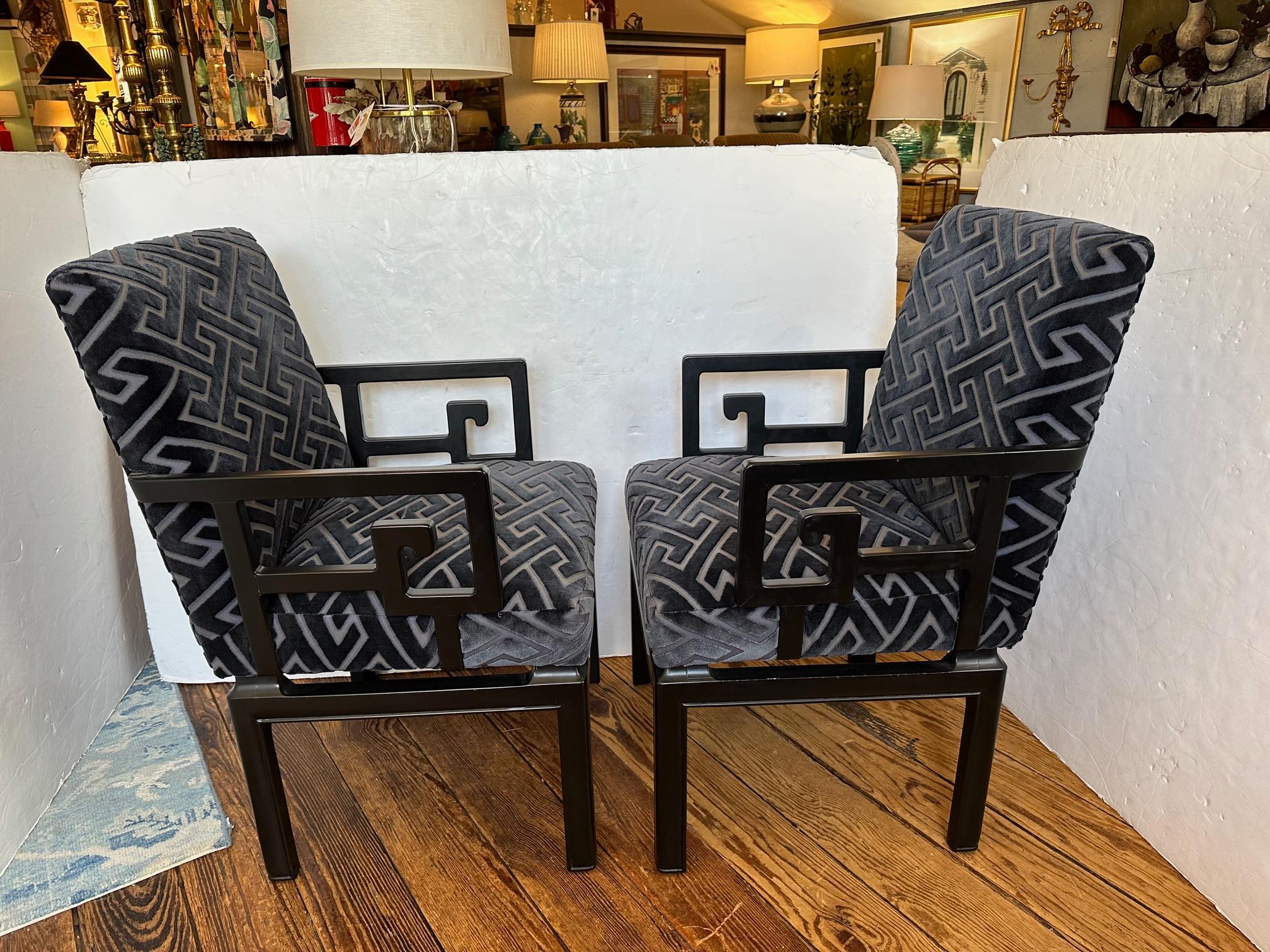 Atemberaubende Mid-Century-Modern-Sessel von Michael Taylor für Baker Chevron, Paar (amerikanisch) im Angebot