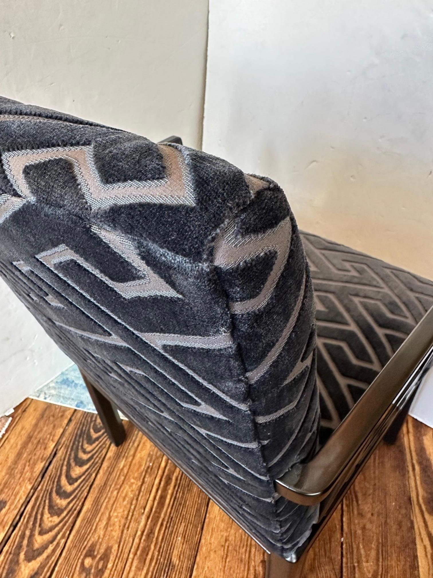 Atemberaubende Mid-Century-Modern-Sessel von Michael Taylor für Baker Chevron, Paar im Angebot 1