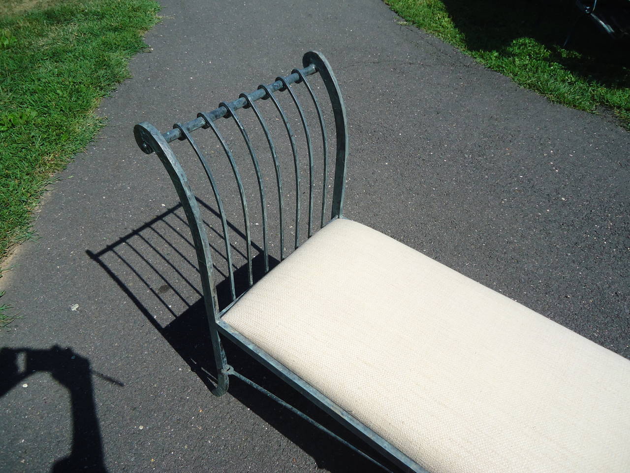 Tissu d'ameublement Paire d'étonnants bancs de fenêtres néoclassiques en fer de Niermann Weeks en vente