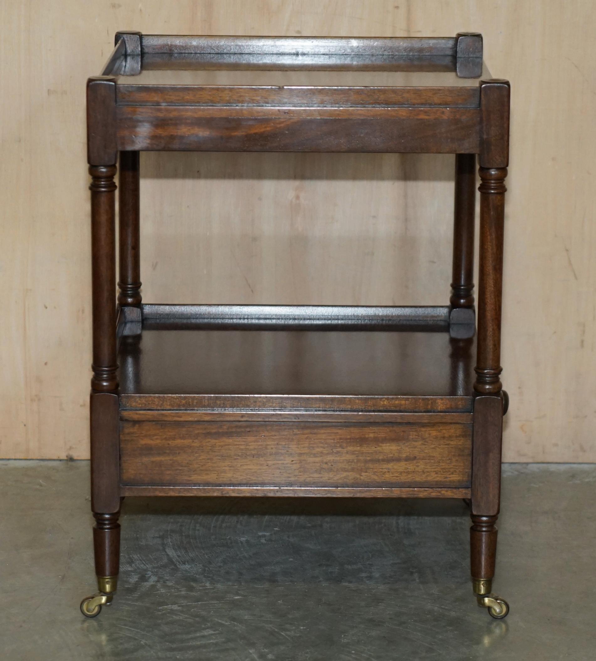 PAIR OF STUNNiNG TWO TIERED SIDE TABLES WITH BROWN LEATHER BUTLERS SERVING TRAYS 9