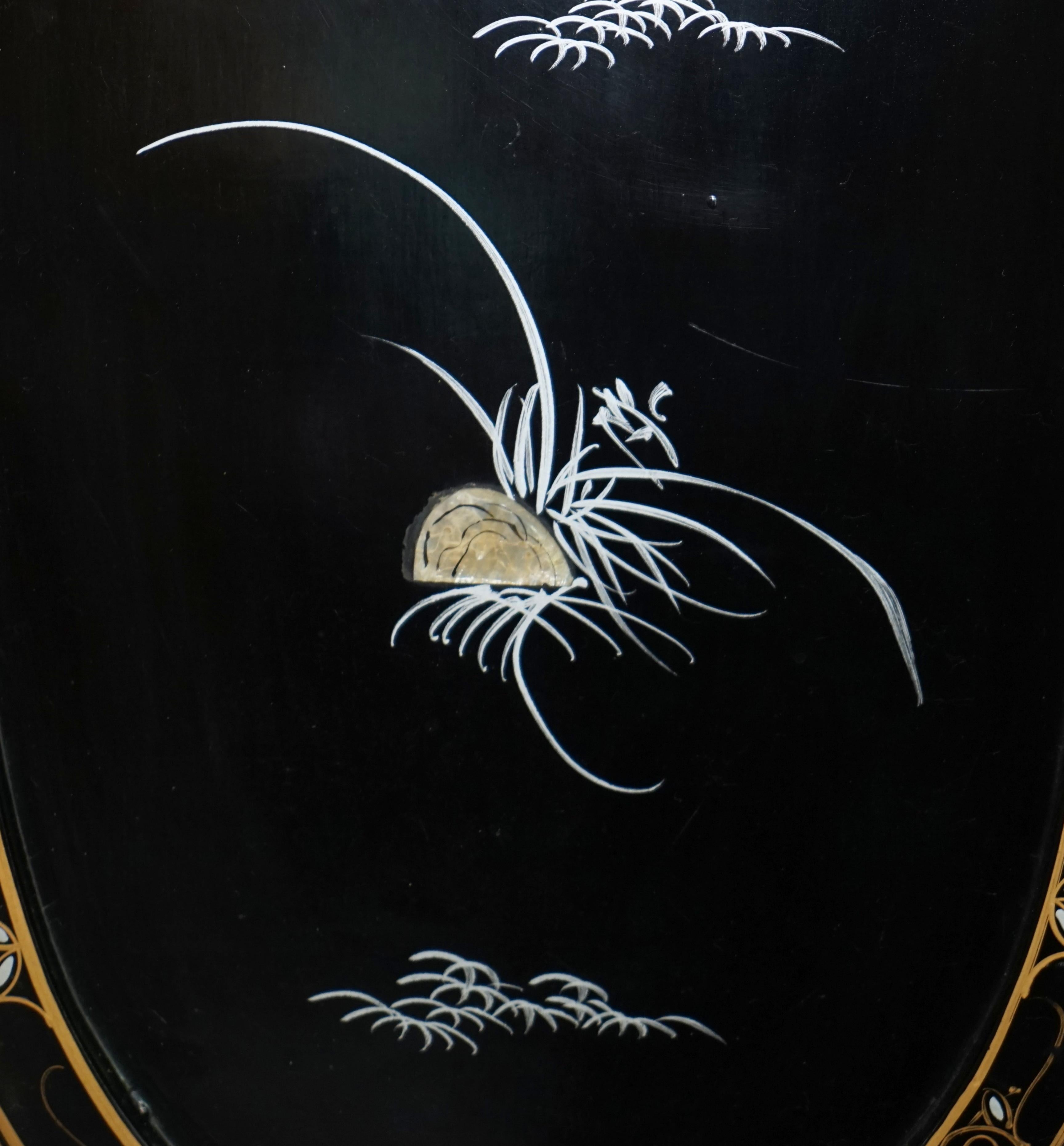 COPPIA DI STUPENDI PANNELLI DA PARETE IN PIETRA DI SOAPSTONE E MADRE DI PERLE GEISHA in vendita 1