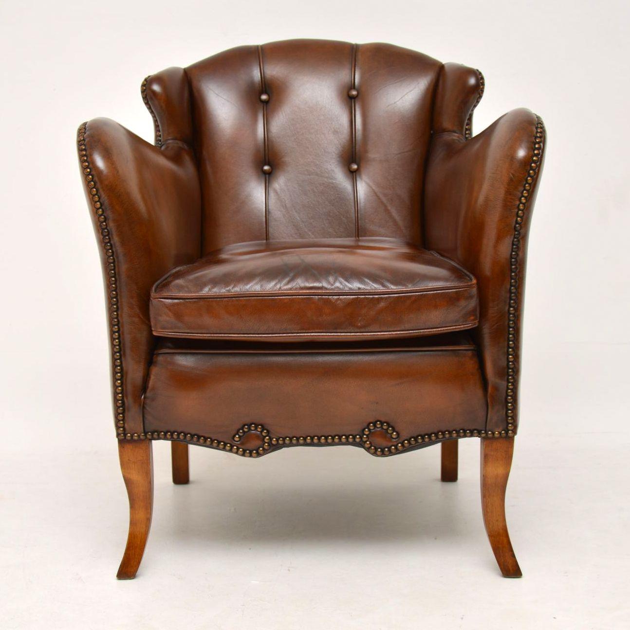 Early 20th Century Pair of Stylish Antique Swedish Leather Armchairs