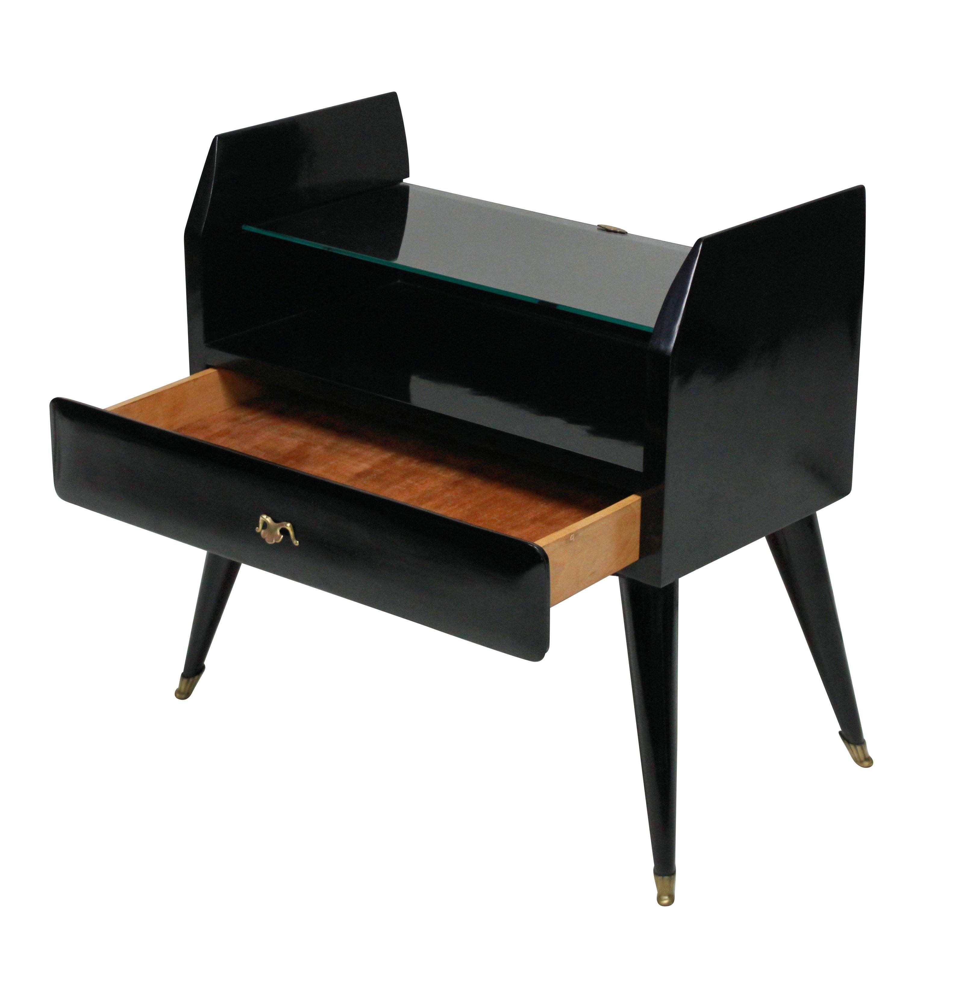 Italian Pair of Stylish Black Lacquered Nightstands