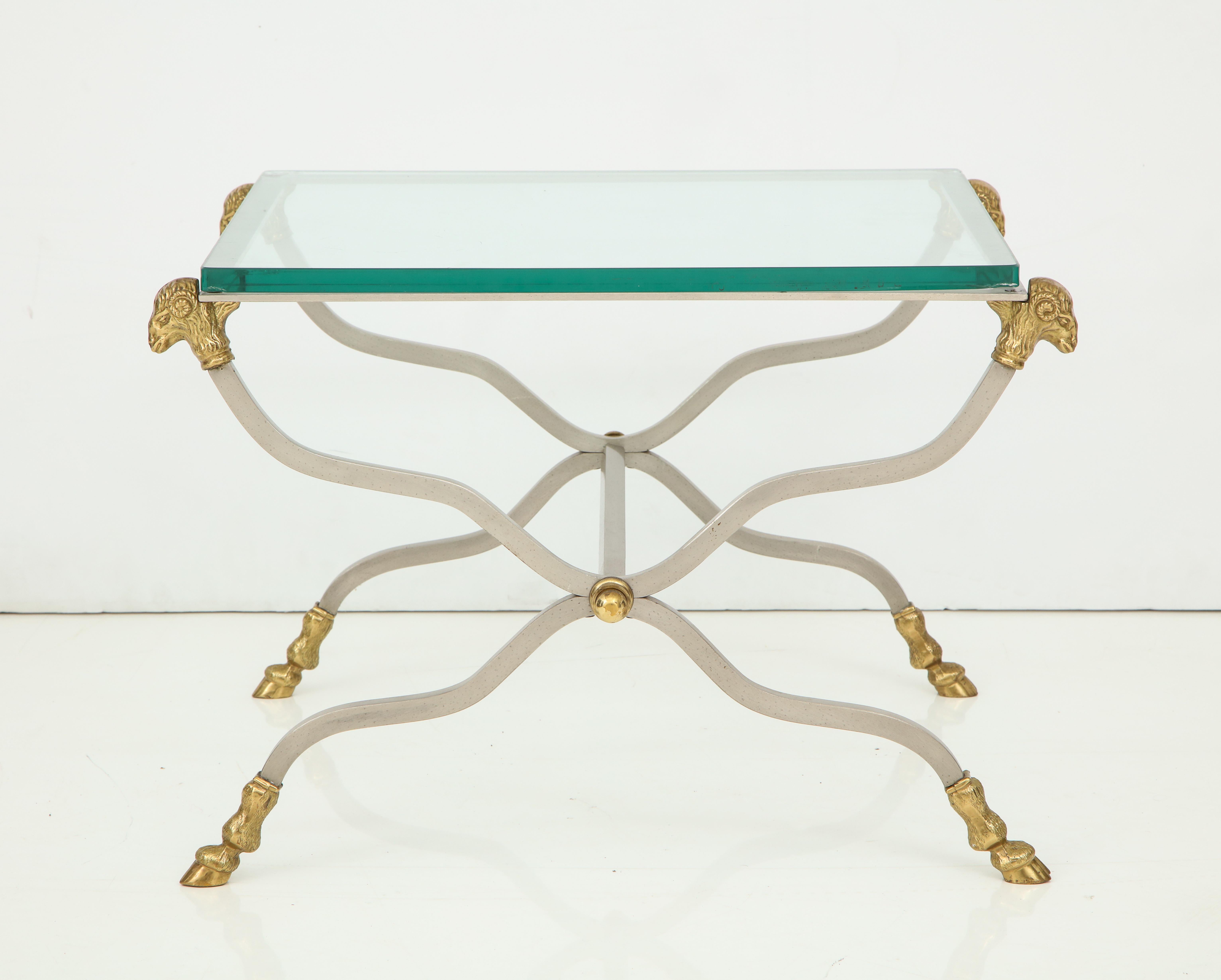 Pair of Stylish Brass End Tables For Sale 4