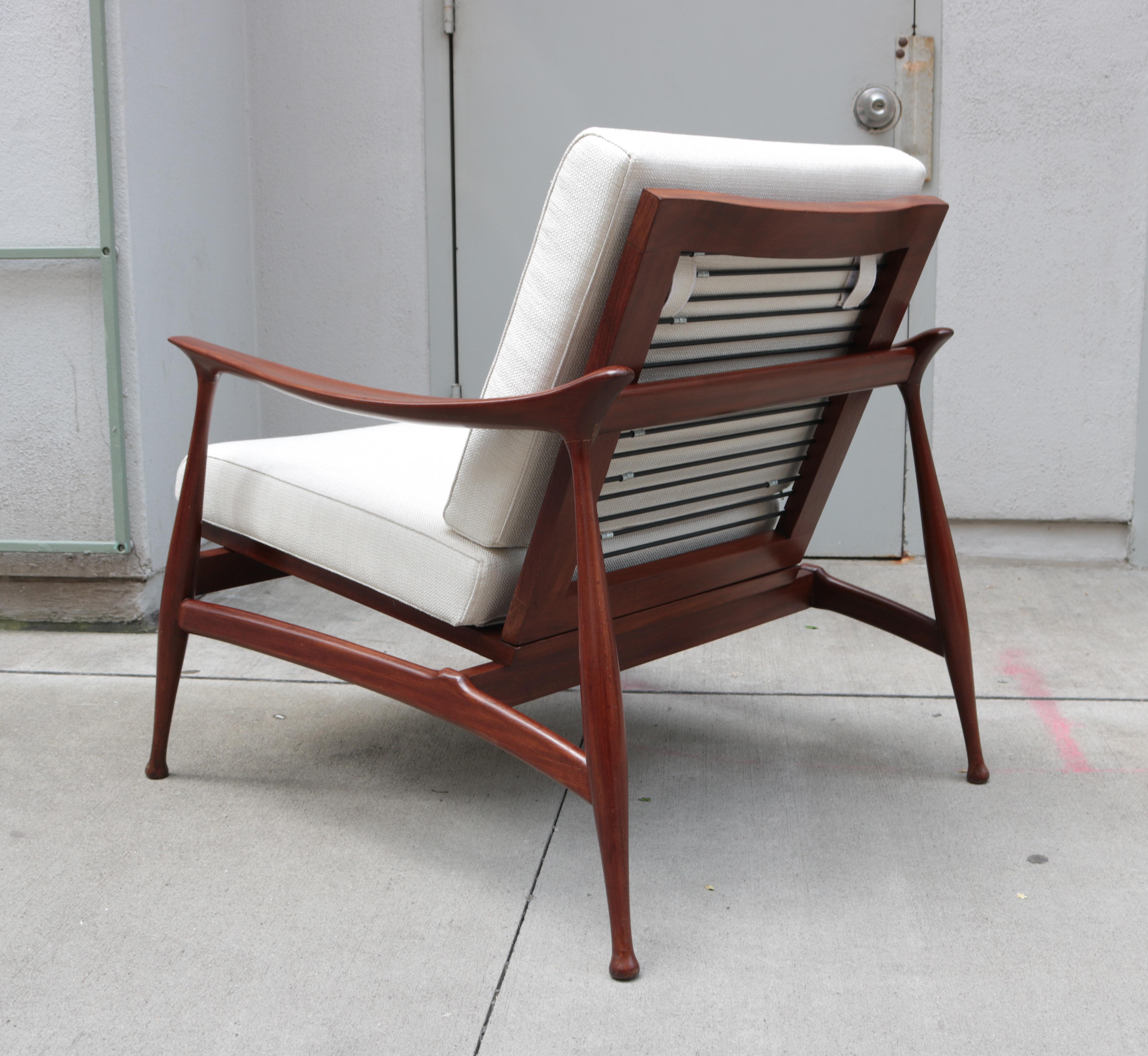 Mid-20th Century Pair of Stylish Ico Parisi  “Lord” Lounge Chairs