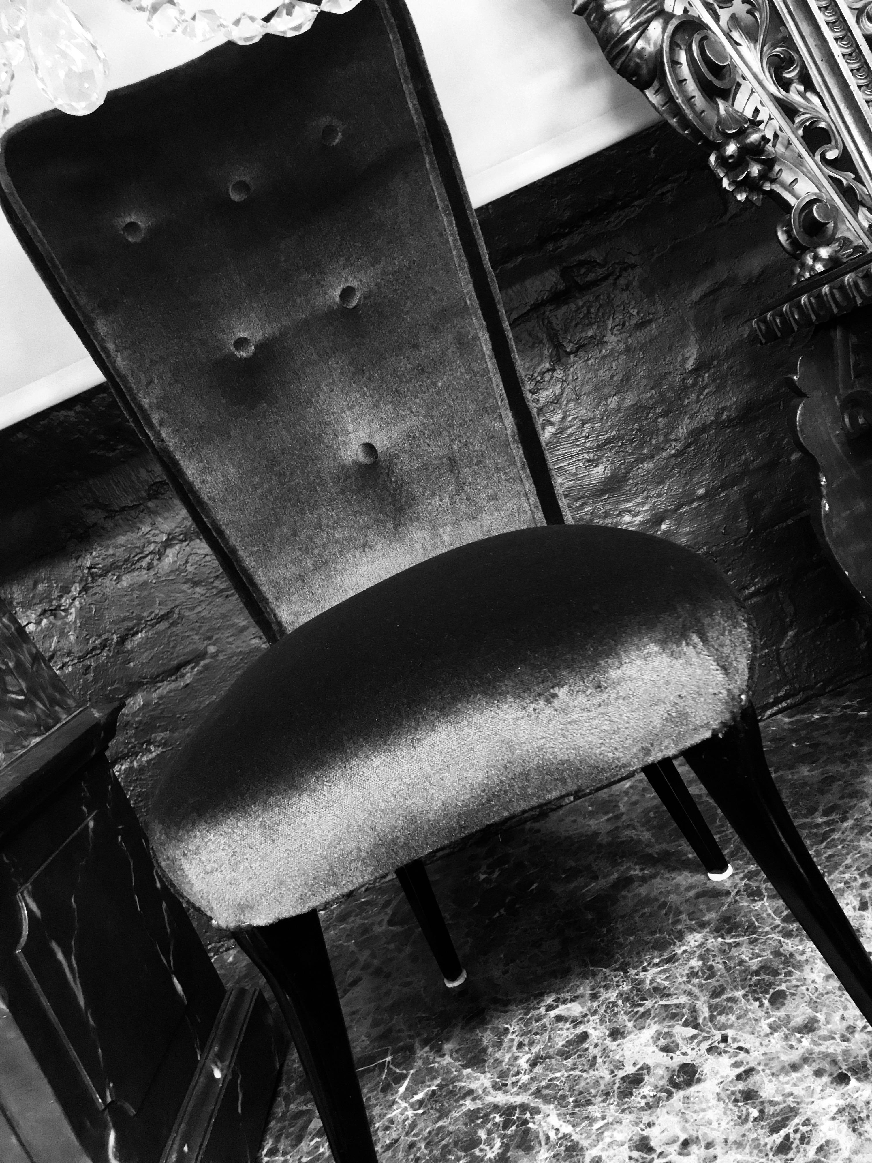 Mid-20th Century Pair of Stylish Italian Bedroom Chairs in Mohair Velvet