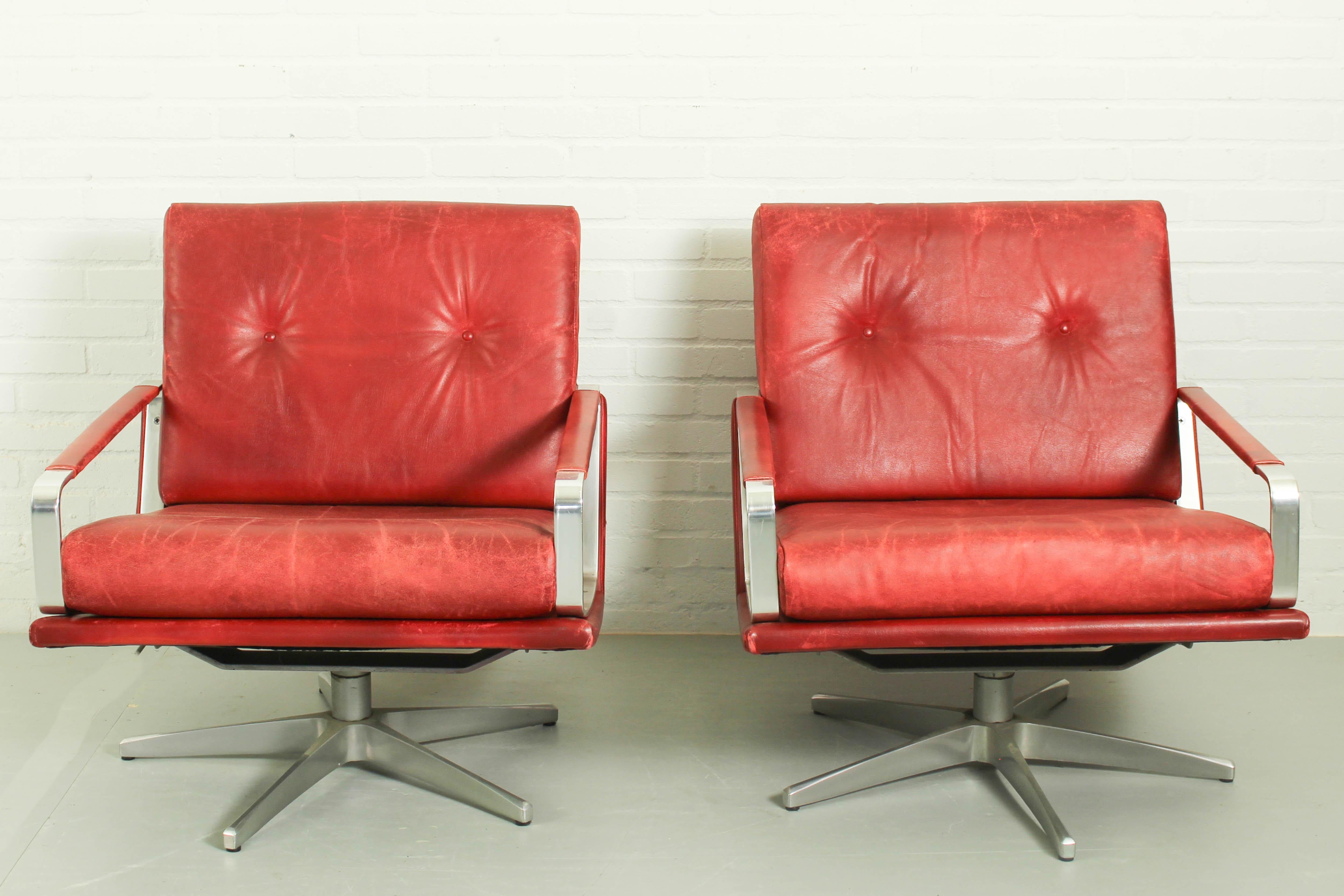 Pair of Stylish Mid Century Swivel Lounge chairs, Germany 1960s For Sale 11