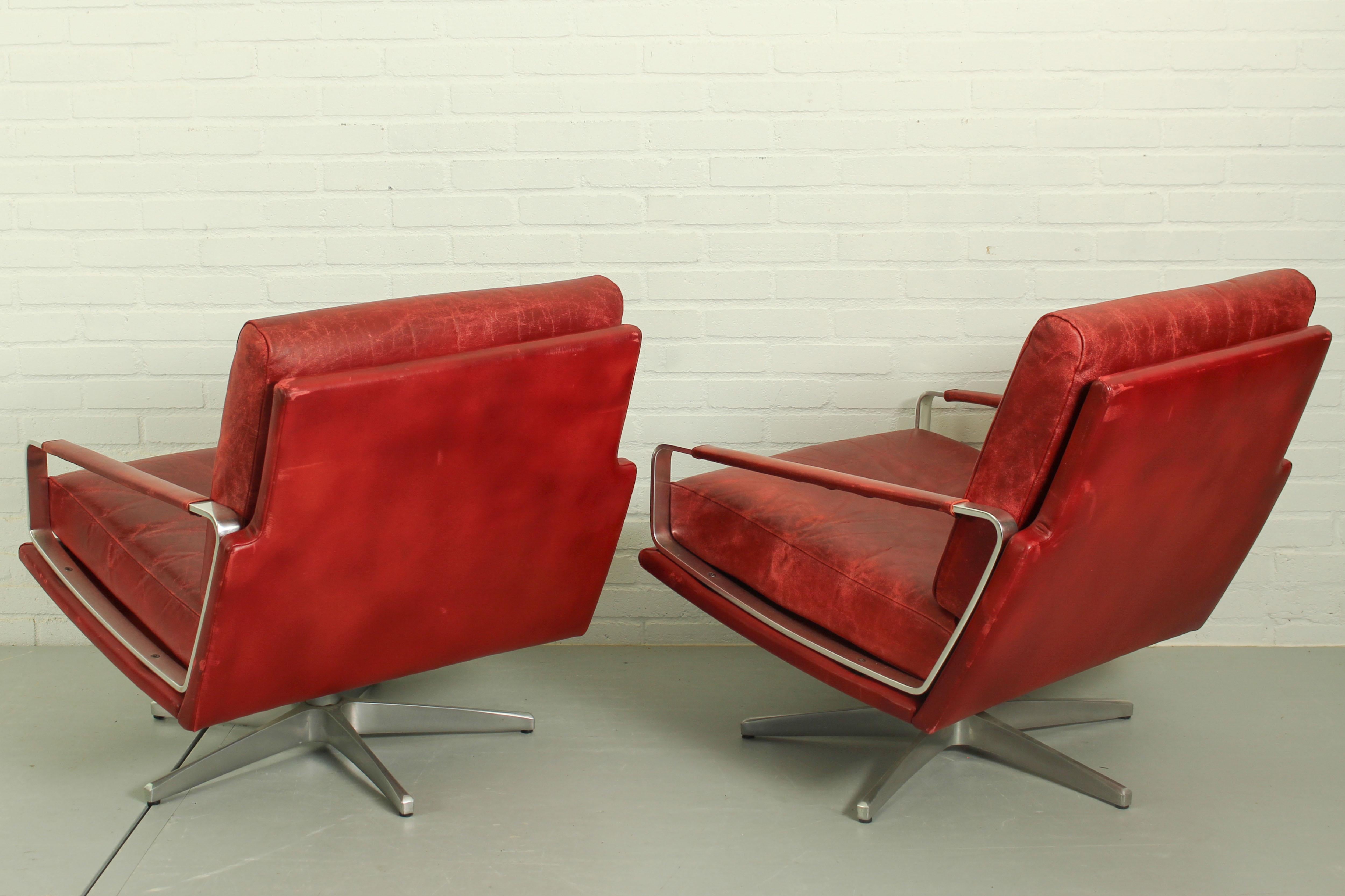 Pair of Stylish Mid Century Swivel Lounge chairs, Germany 1960s In Good Condition For Sale In Appeltern, Gelderland