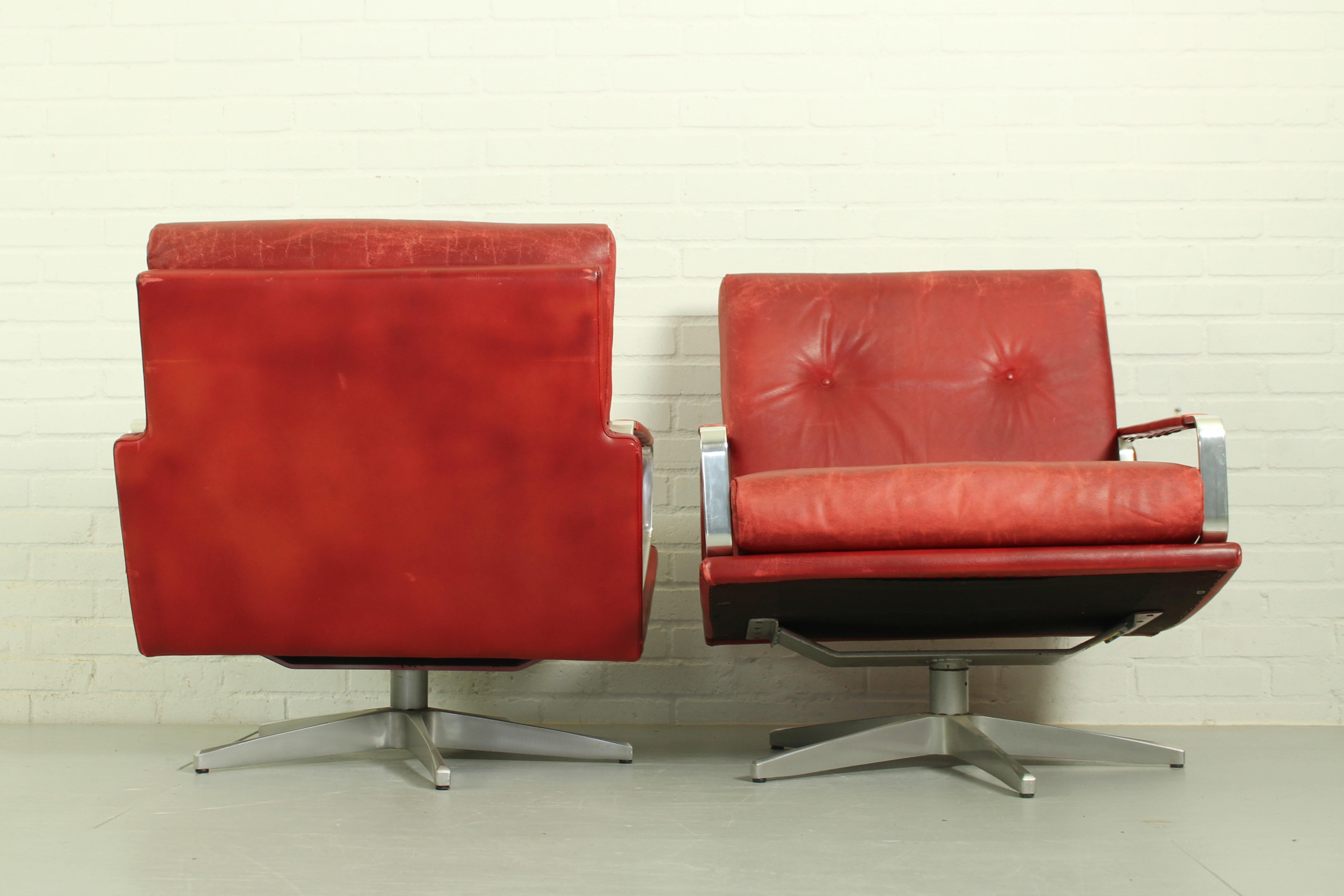 Pair of Stylish Mid Century Swivel Lounge chairs, Germany 1960s For Sale 3