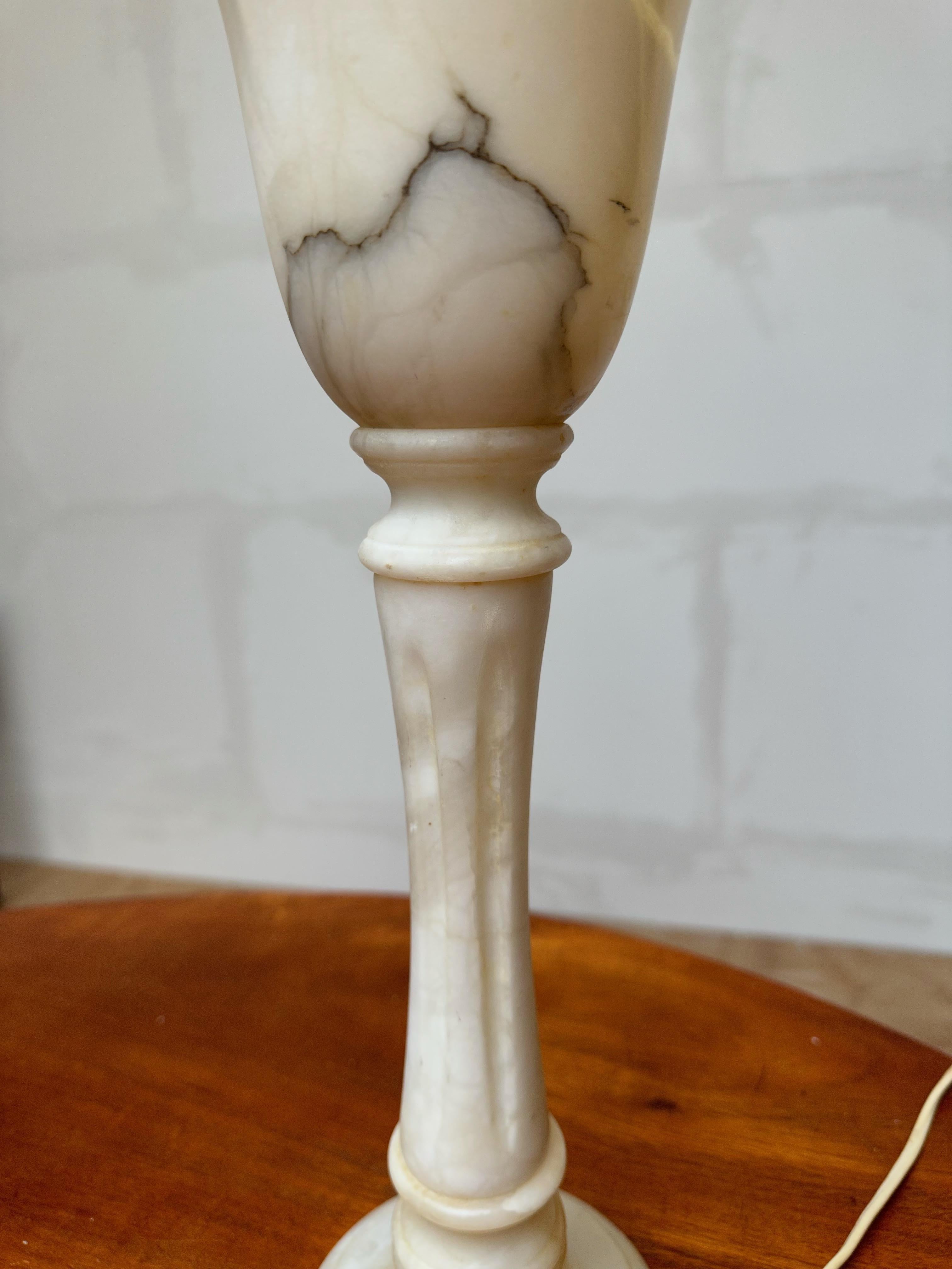 Pair of Stylishly Elongated and Midcentury Made Alabaster Table or Desk Lamps For Sale 3