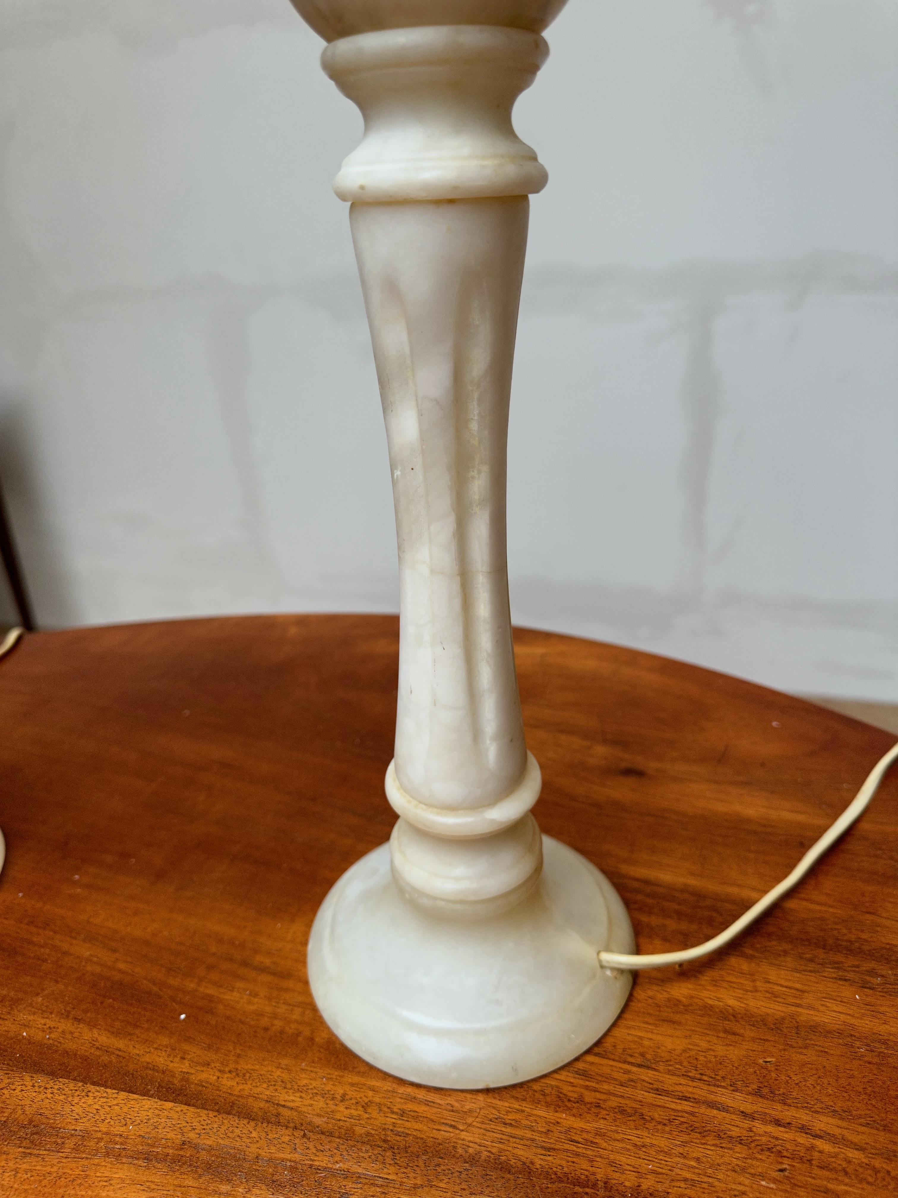 Pair of Stylishly Elongated and Midcentury Made Alabaster Table or Desk Lamps For Sale 4