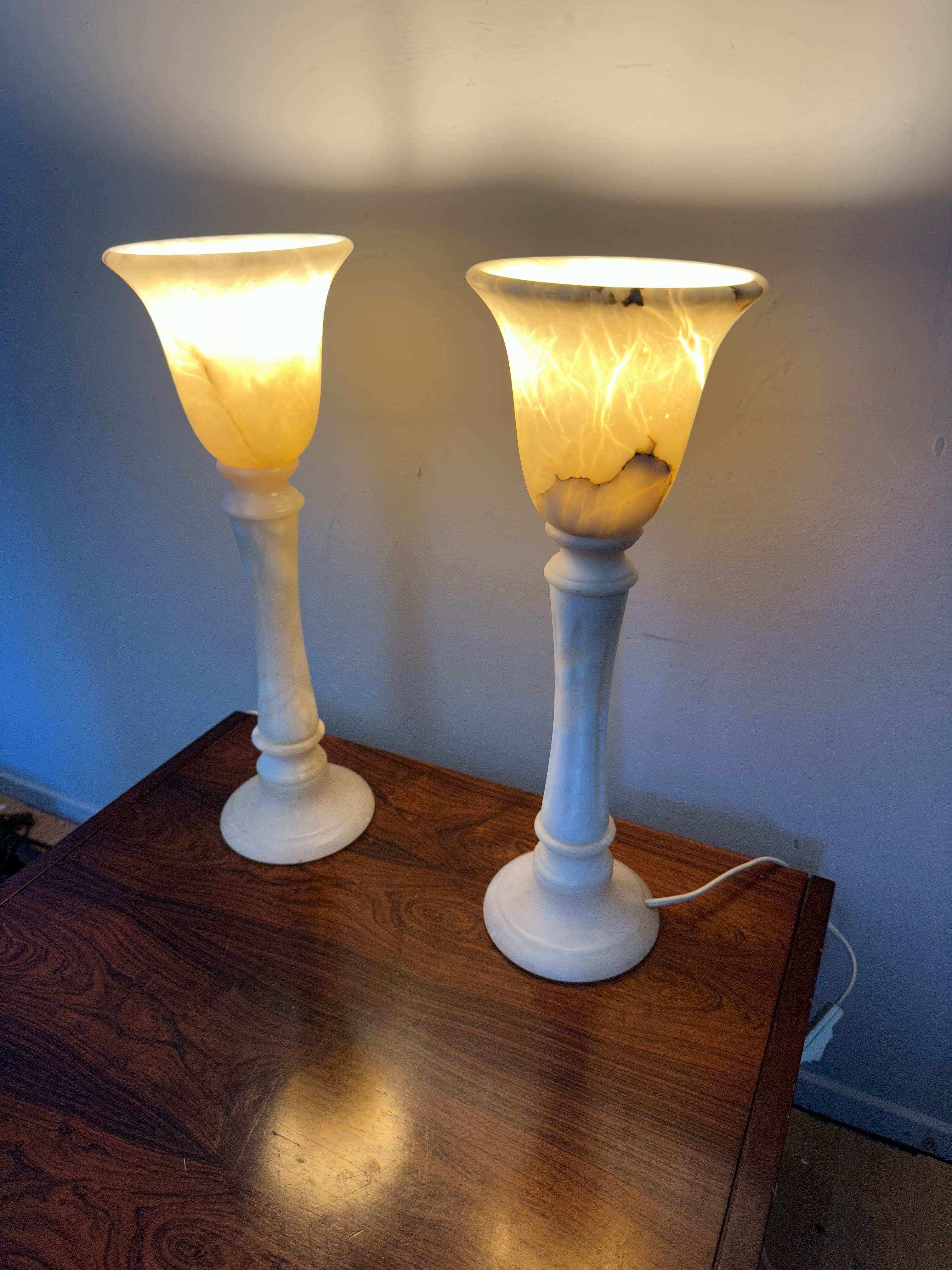 Italian Pair of Stylishly Elongated and Midcentury Made Alabaster Table or Desk Lamps For Sale