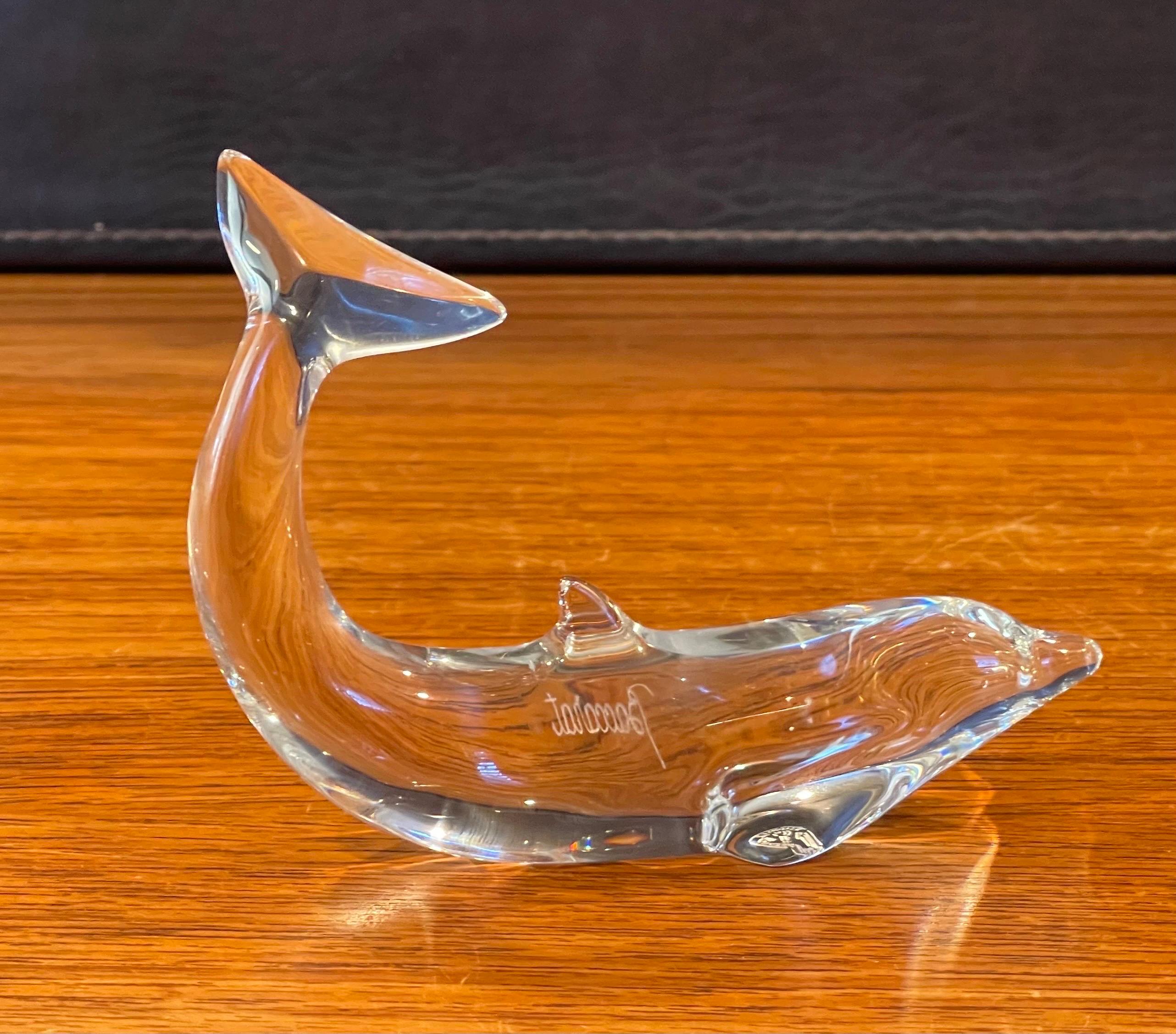 Pair of Stylized Crystal Dolphin Sculptures / Paperweights by Baccarat In Good Condition For Sale In San Diego, CA