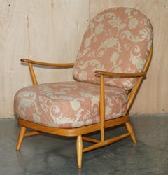 PAIR OF SUBLIME CONDITION ERCOL WiNDSOR 203 BLONDE WOOD ARMCHAIRS PART OF SUITE