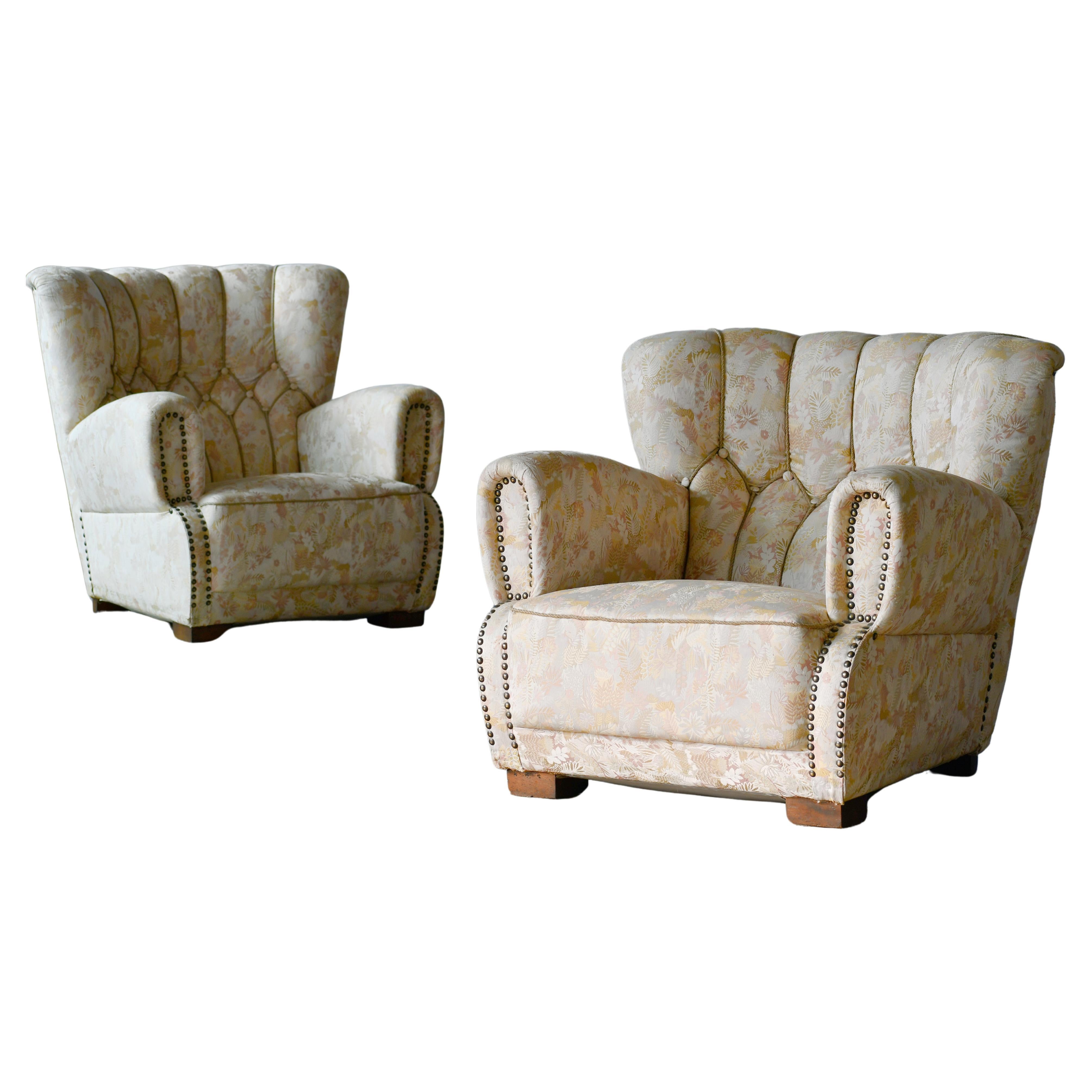 Pair of Sublime Danish 1940's Large Scale Club Chair in Style of Fritz Hansen V) For Sale