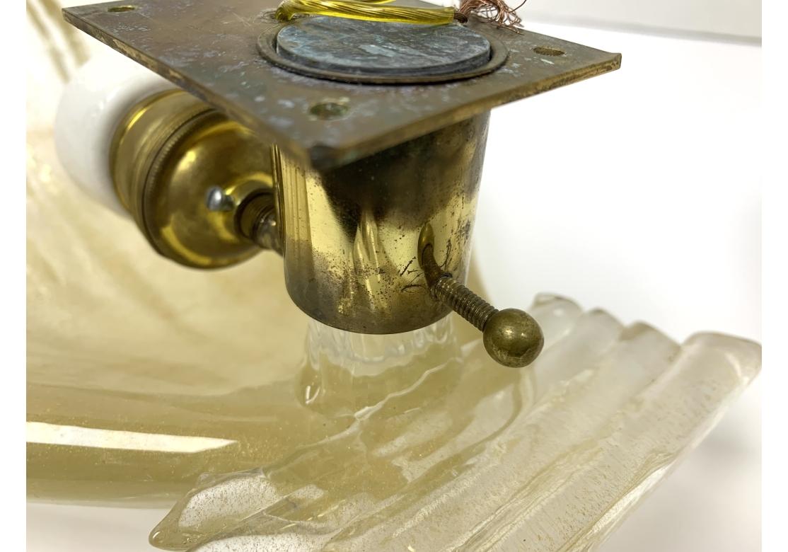 Pareja De Apliques Electrificados En Forma De Concha De Murano Sustanciales en venta 8