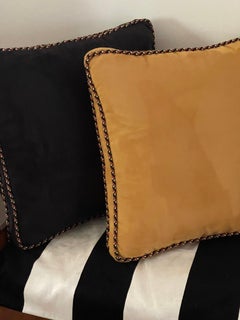 Coppia di cuscini per divano in pelle scamosciata con corda