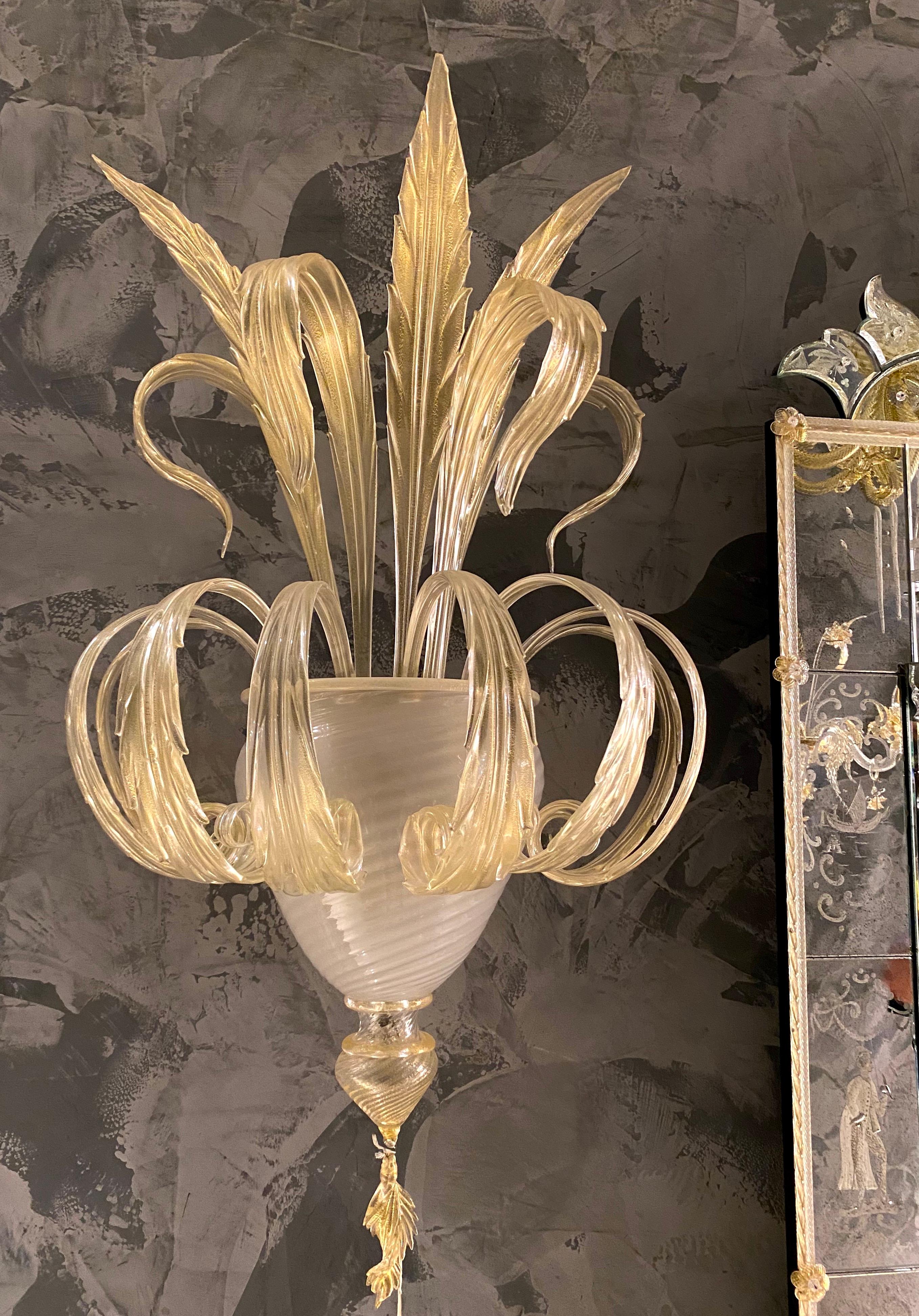 Contemporary Pair of Sumptuous Gold Murano Glass Leave Wall Sconces For Sale