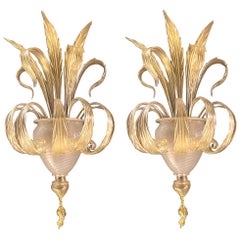Paar prächtige Wandleuchter aus goldenem Murano-Glas