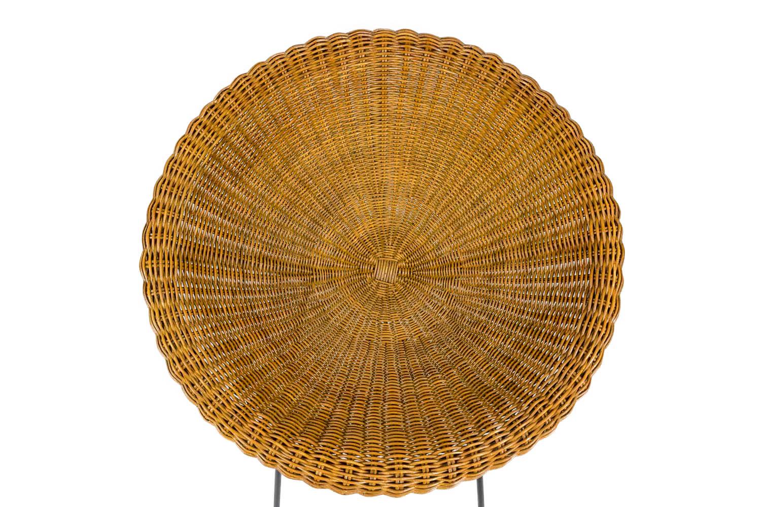 Mid-Century Modern Pair of Sun Chairs in Wicker and Black Metal, 1950s For Sale