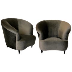 Pair of Super Comfortable Lounge Chairs by Parisi