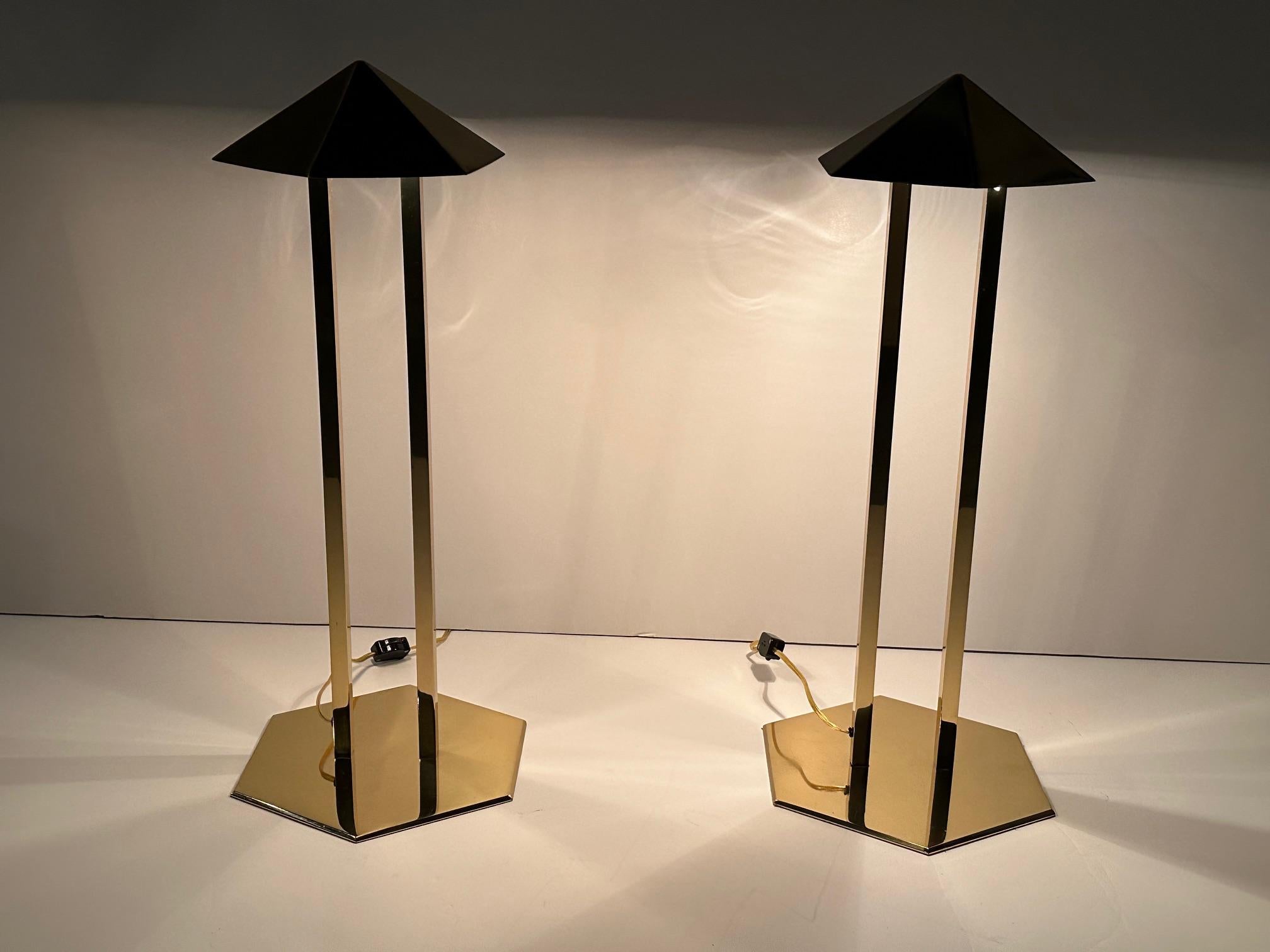 Américain Paire de lampes de bureau en laiton de Robert Sonneman pour George Kovacs en vente