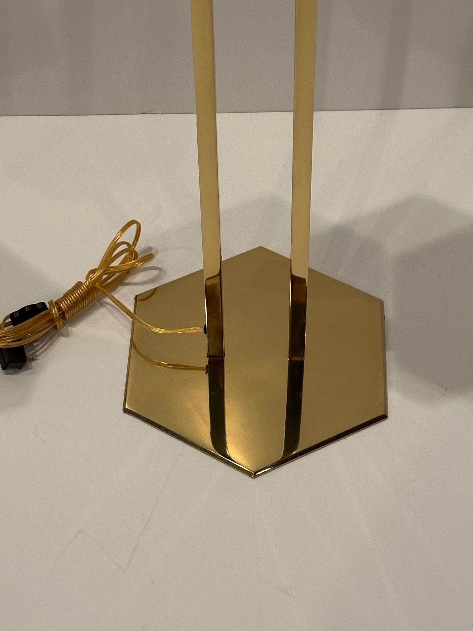 Fin du 20e siècle Paire de lampes de bureau en laiton de Robert Sonneman pour George Kovacs en vente