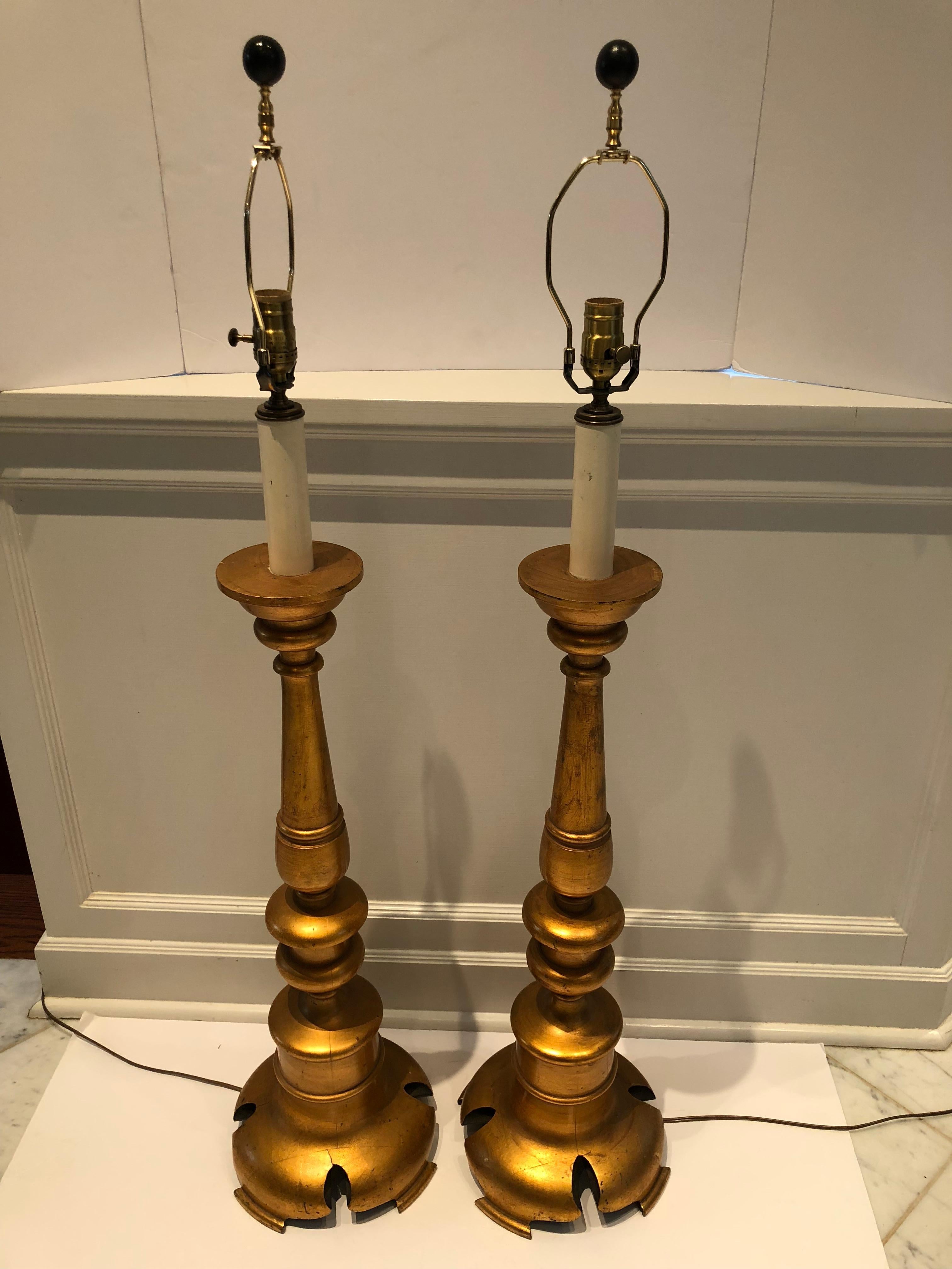 Pair of Super Tall Striking Italian Giltwood Lamps In Excellent Condition In Hopewell, NJ