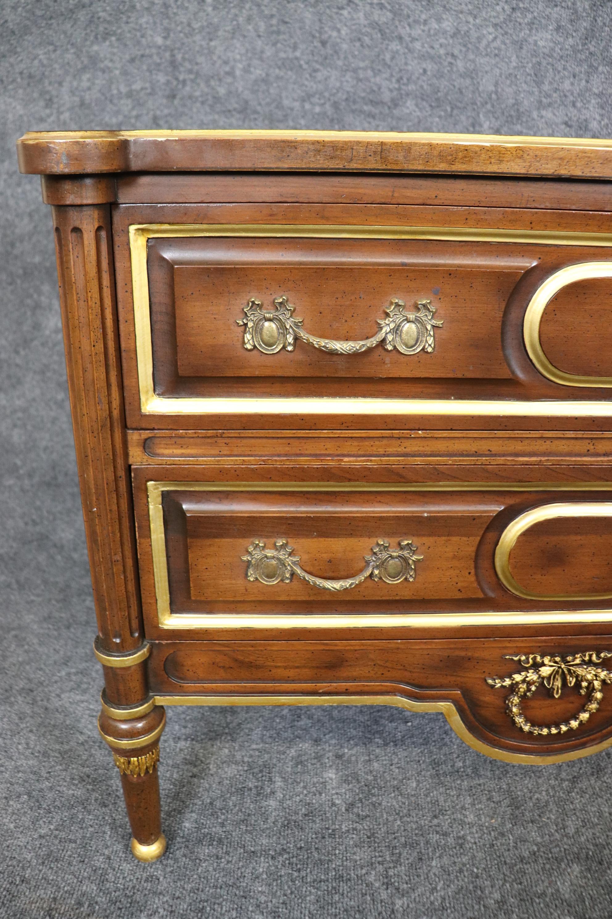 Pair of Superb Quality French Louis XVI Style Walnut and Brass Nightstands For Sale 8