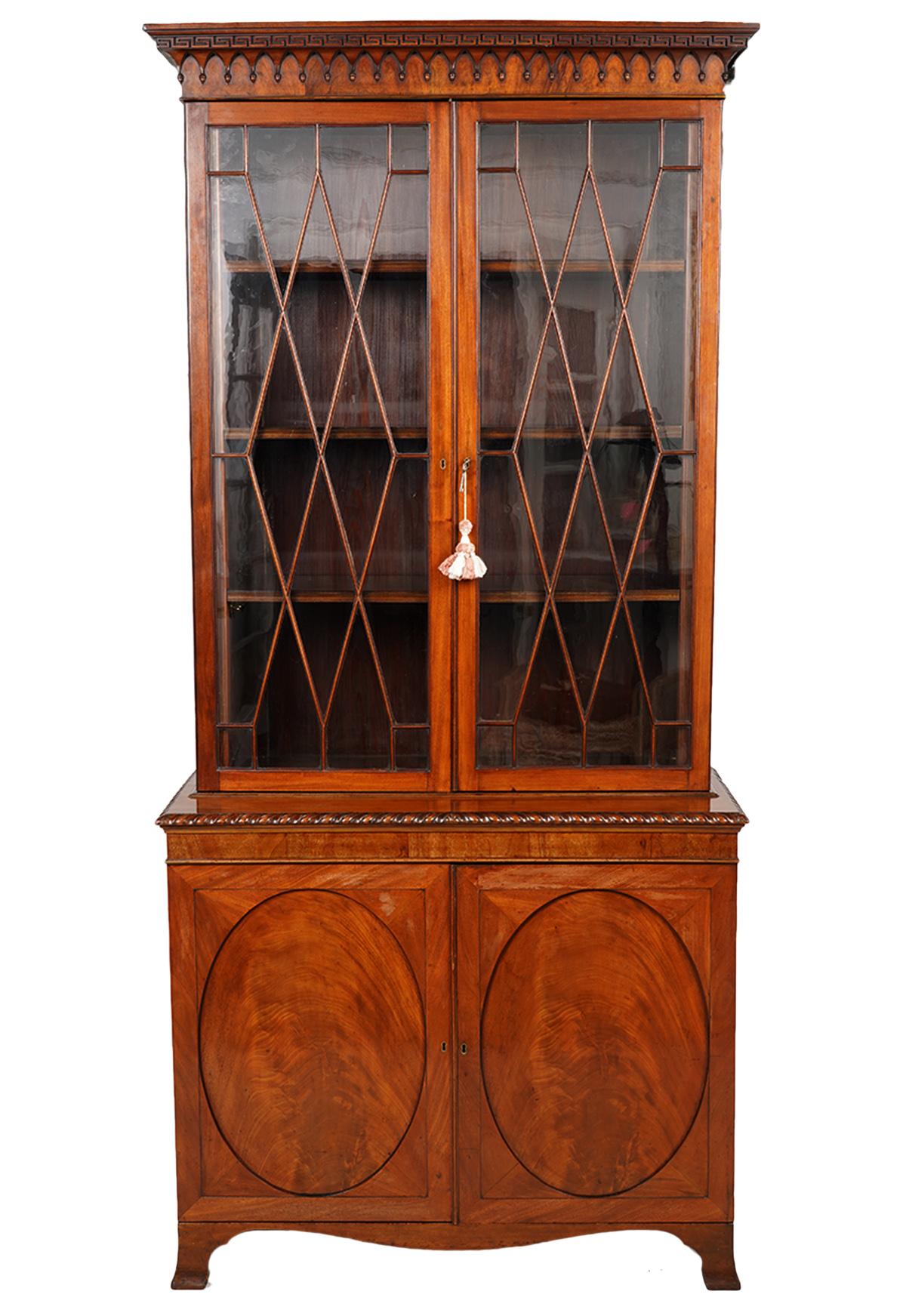 Pair of Superior English Edwardian Mahogany Glazed Door Bookcases, circa 1890 6