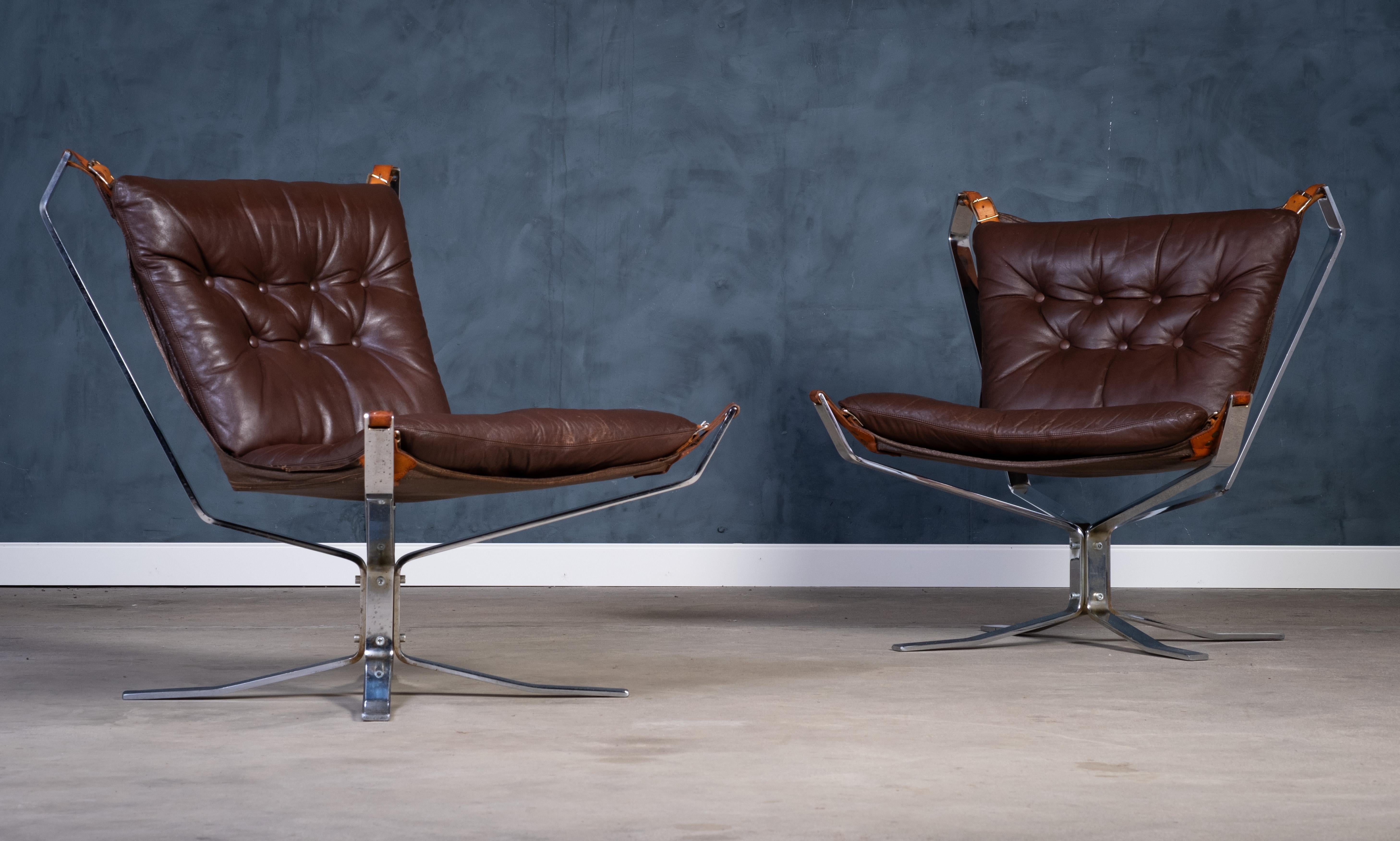 Fin du 20e siècle Paire de fauteuils en cuir 