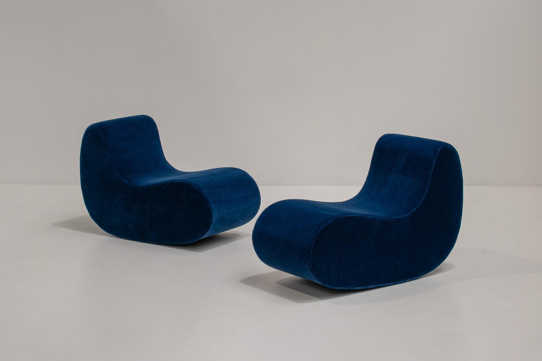 Pair of 'Sutra' Lounge Chairs by Gregorio Spini for Kundalini, Italy In Good Condition For Sale In Antwerp, BE