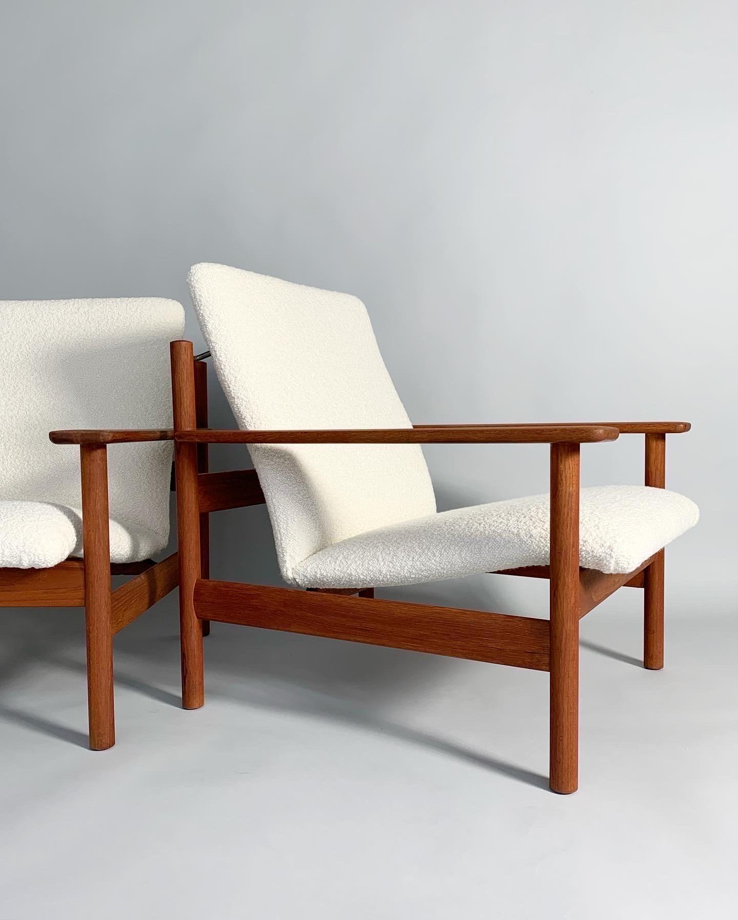 Pair of Sven Ivar Dysthe Teak & Bouclé Lounge Chairs 1001 Dokka Norway 1960s  In Good Condition In Basel, BS