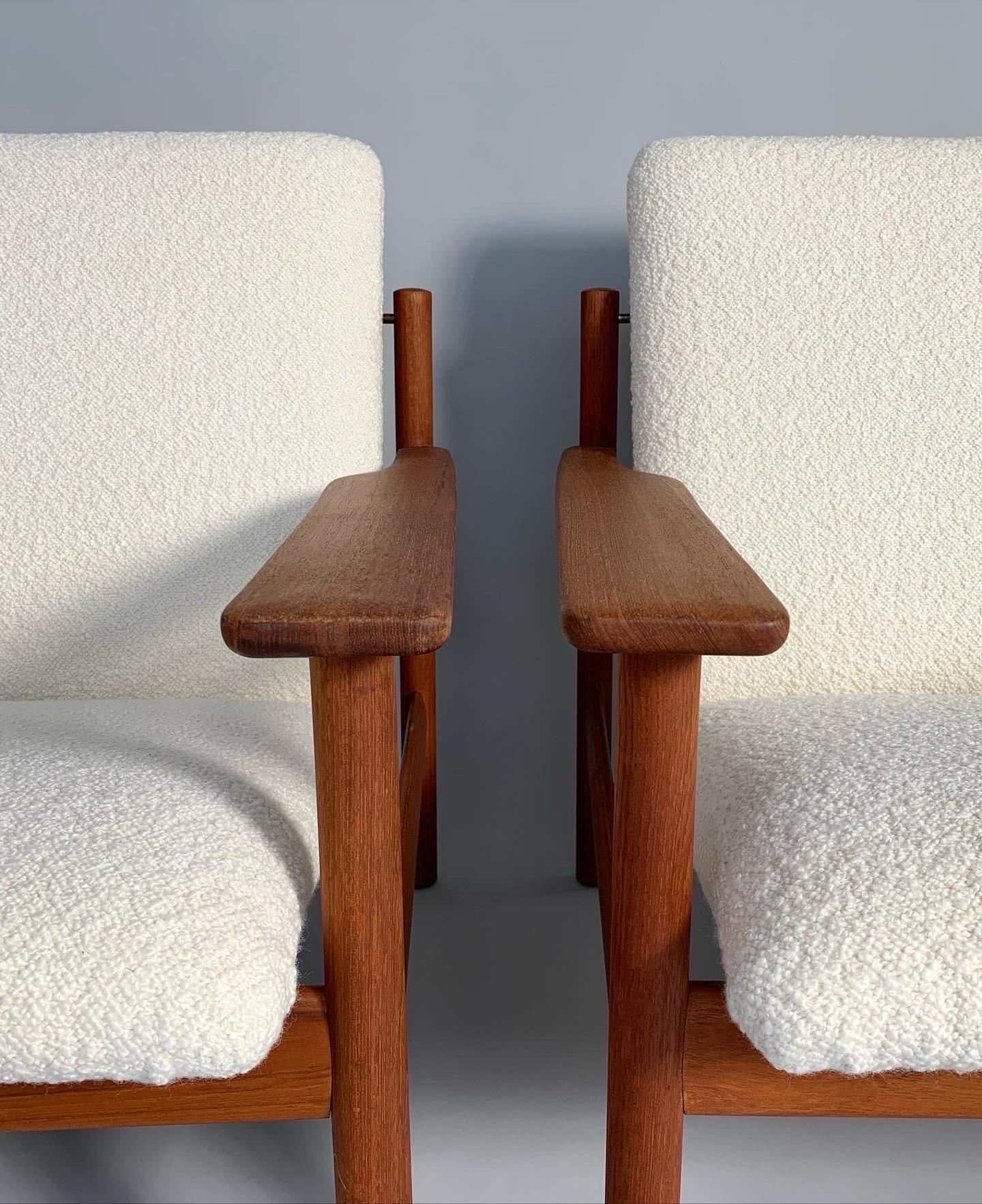 Pair of Sven Ivar Dysthe Teak & Bouclé Lounge Chairs 1001 Dokka Norway 1960s  2
