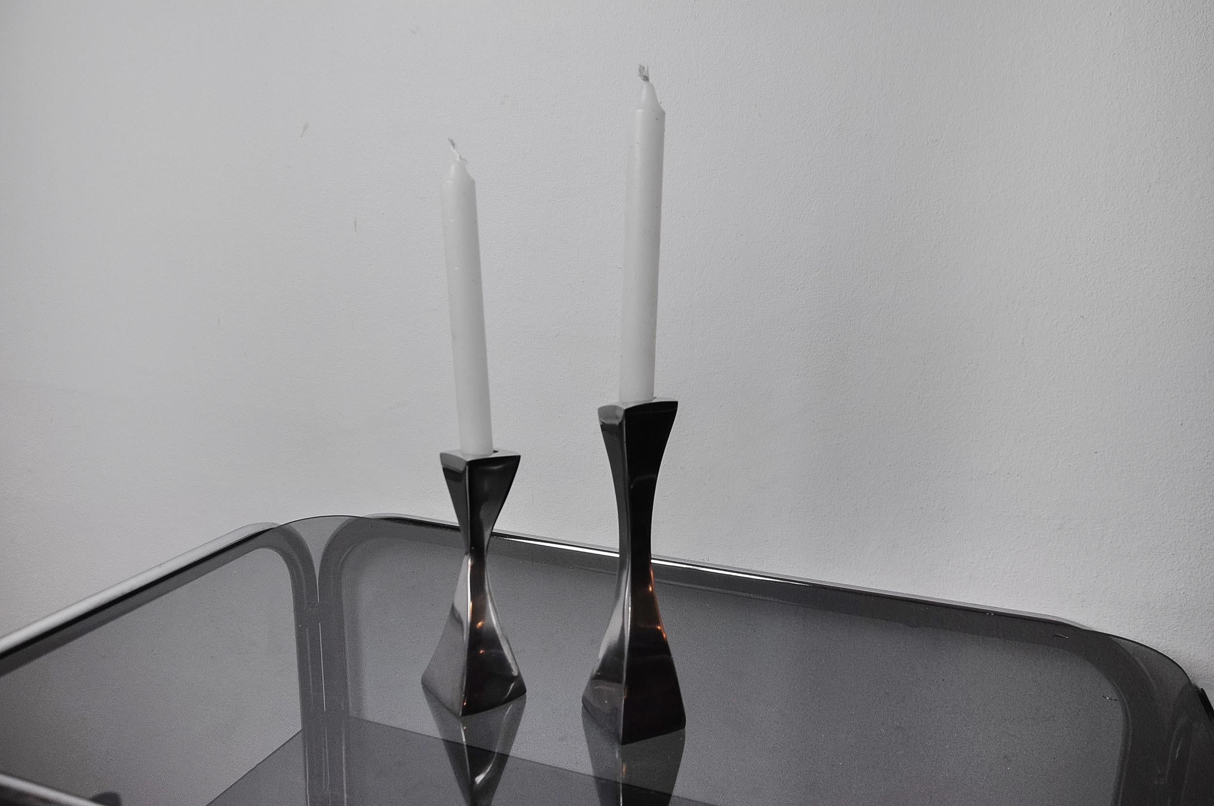 Hollywood Regency Pair of Swan Candlesticks by Matthew Hilton, England, 1980 For Sale