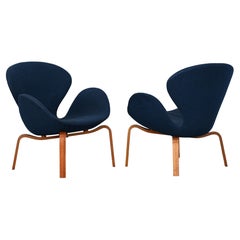 Pair of "Swan" Lounge Chairs by Arne Jacobsen, 1960s