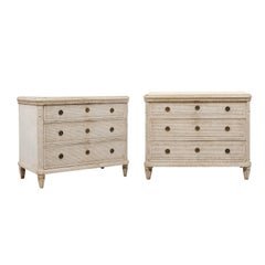 Pair of Swedish 1830s Gustavian Commodes with Reeded Motifs and Canted Sides