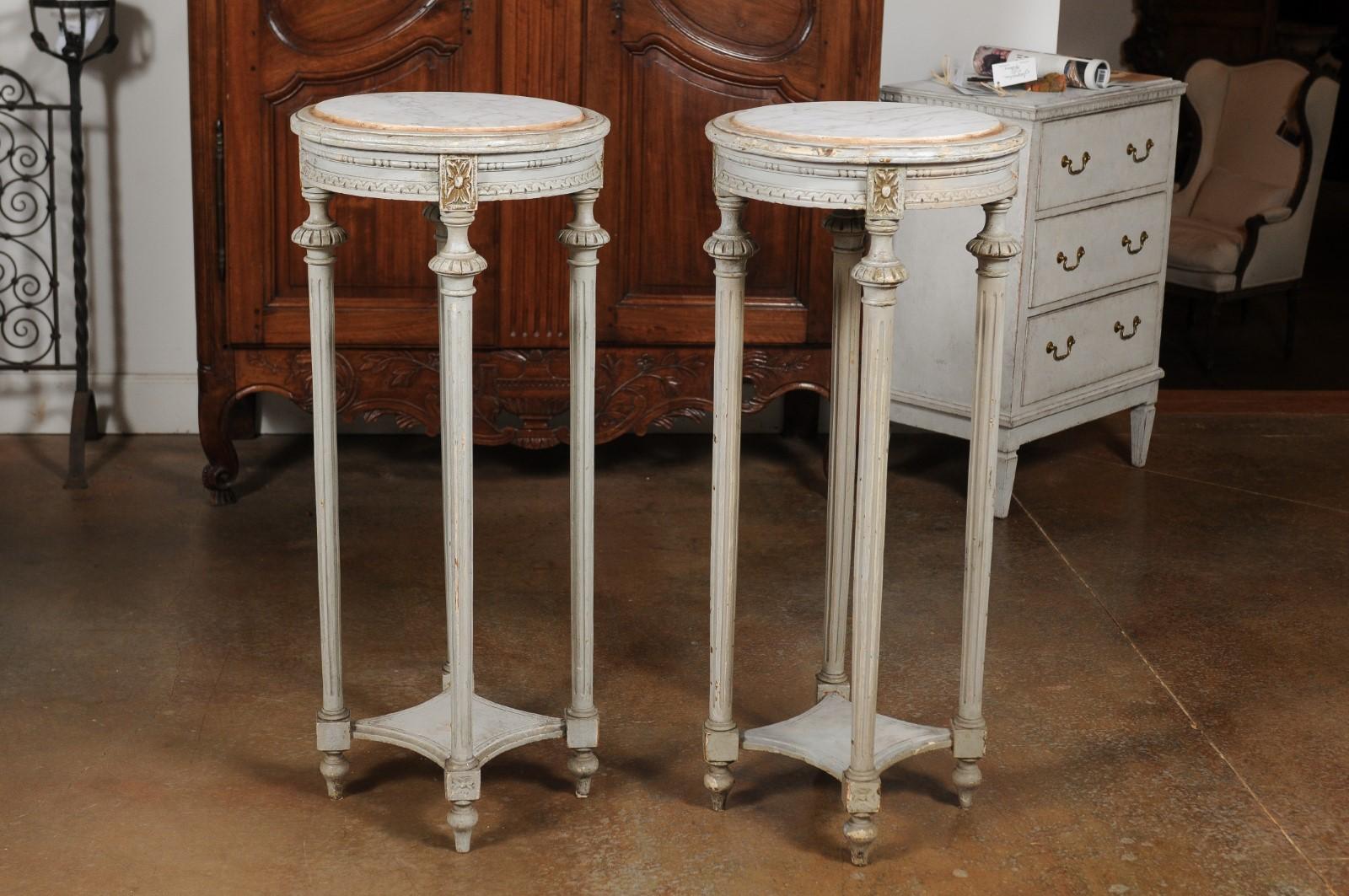 Pair of Swedish 1830s Neoclassical Painted Pedestal Stands with Carrara Marble For Sale 6