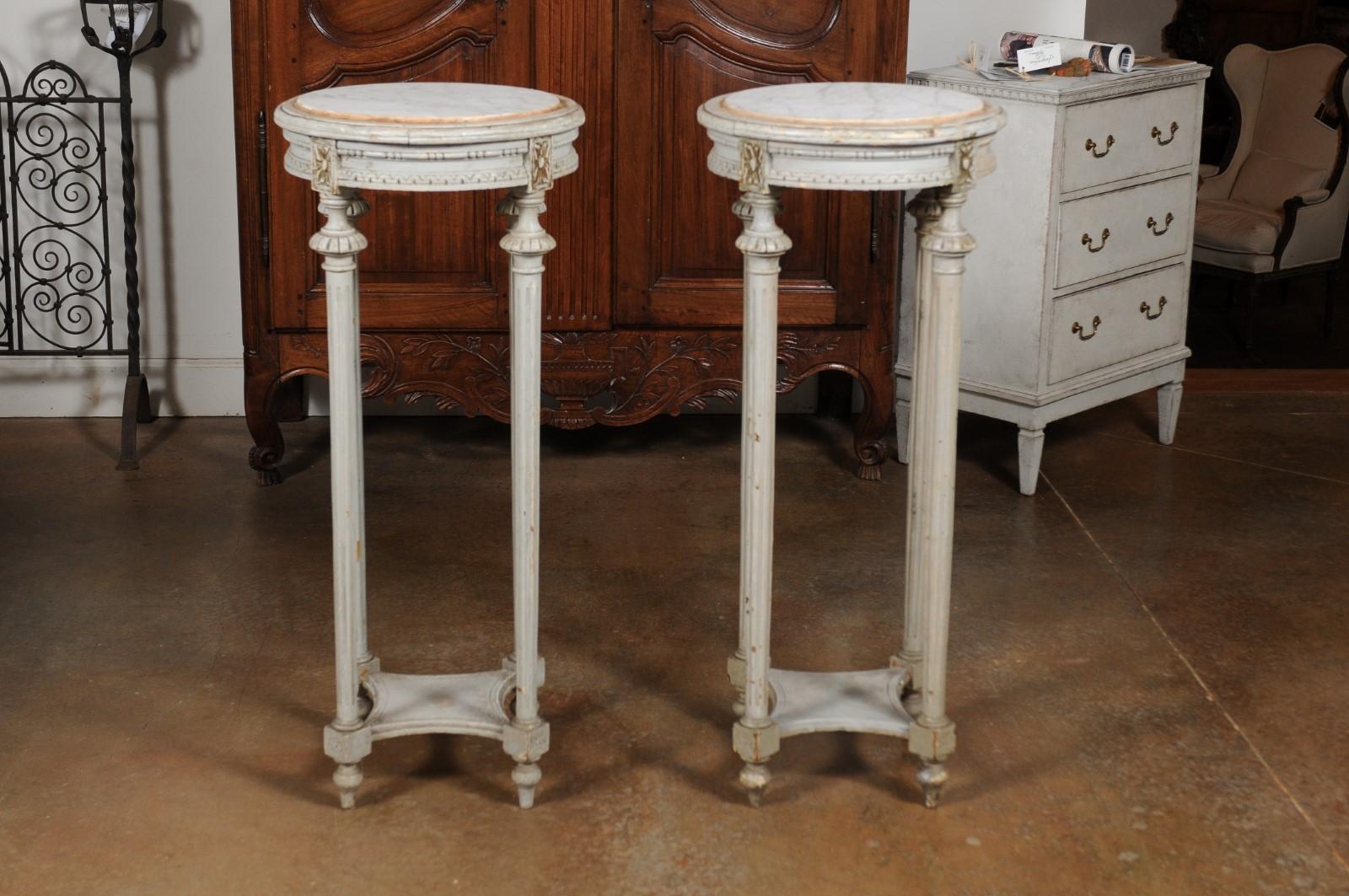 Pair of Swedish 1830s Neoclassical Painted Pedestal Stands with Carrara Marble For Sale 7