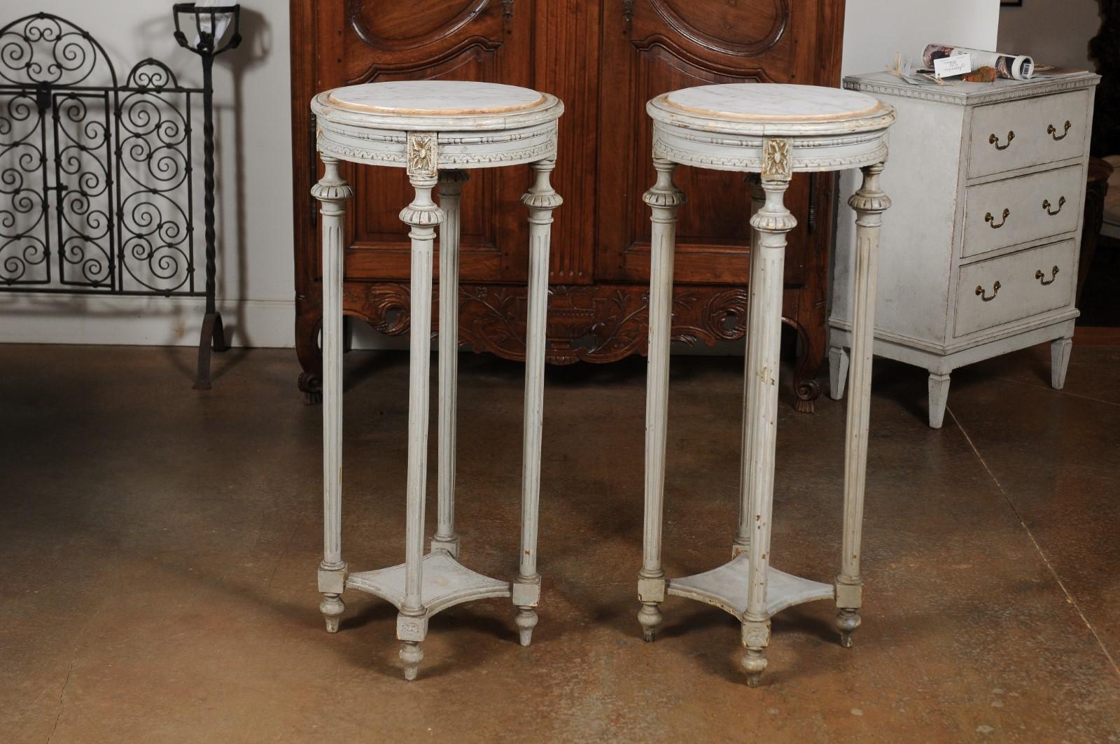 Pair of Swedish 1830s Neoclassical Painted Pedestal Stands with Carrara Marble For Sale 8