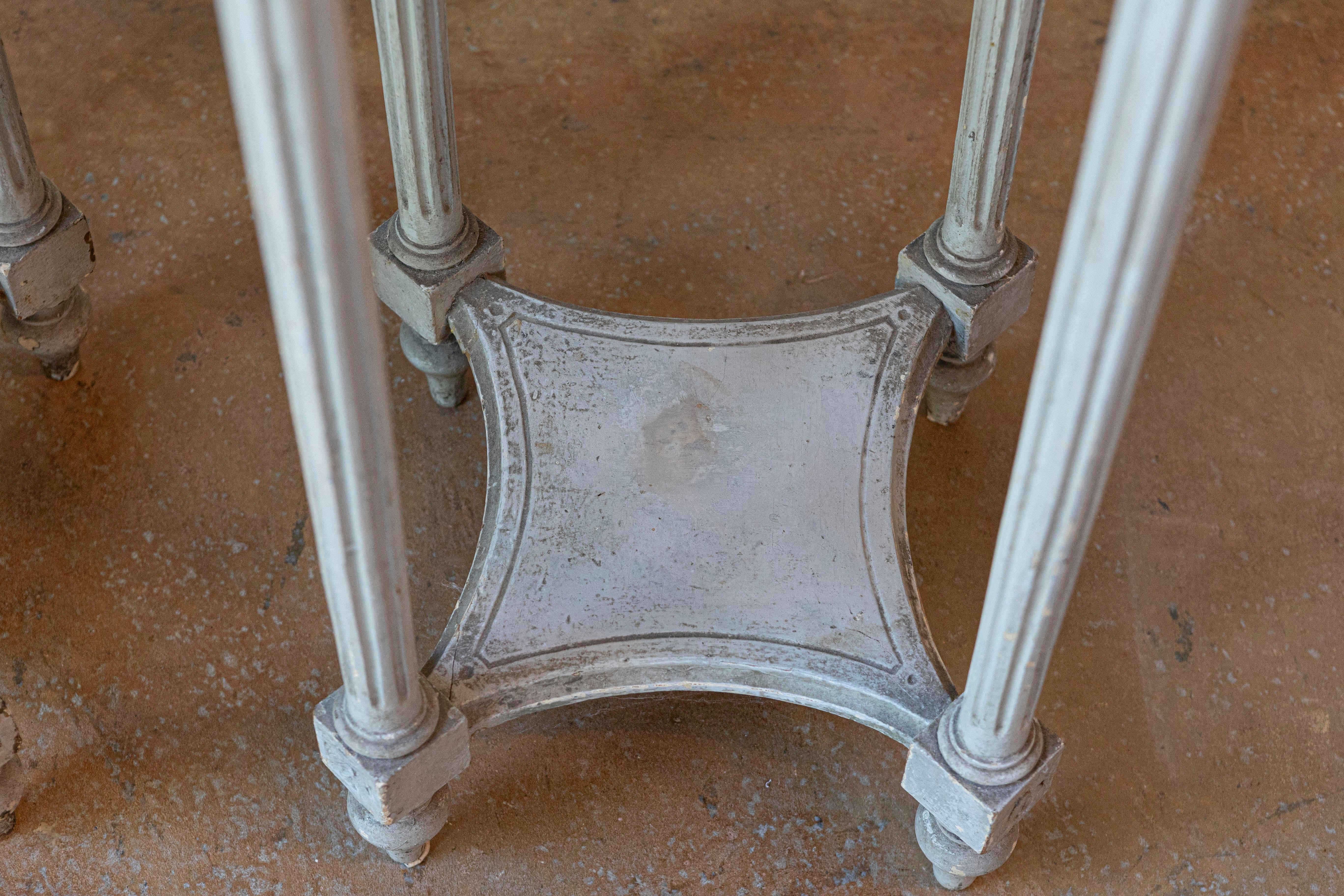 Pair of Swedish 1830s Neoclassical Painted Pedestal Stands with Carrara Marble For Sale 3