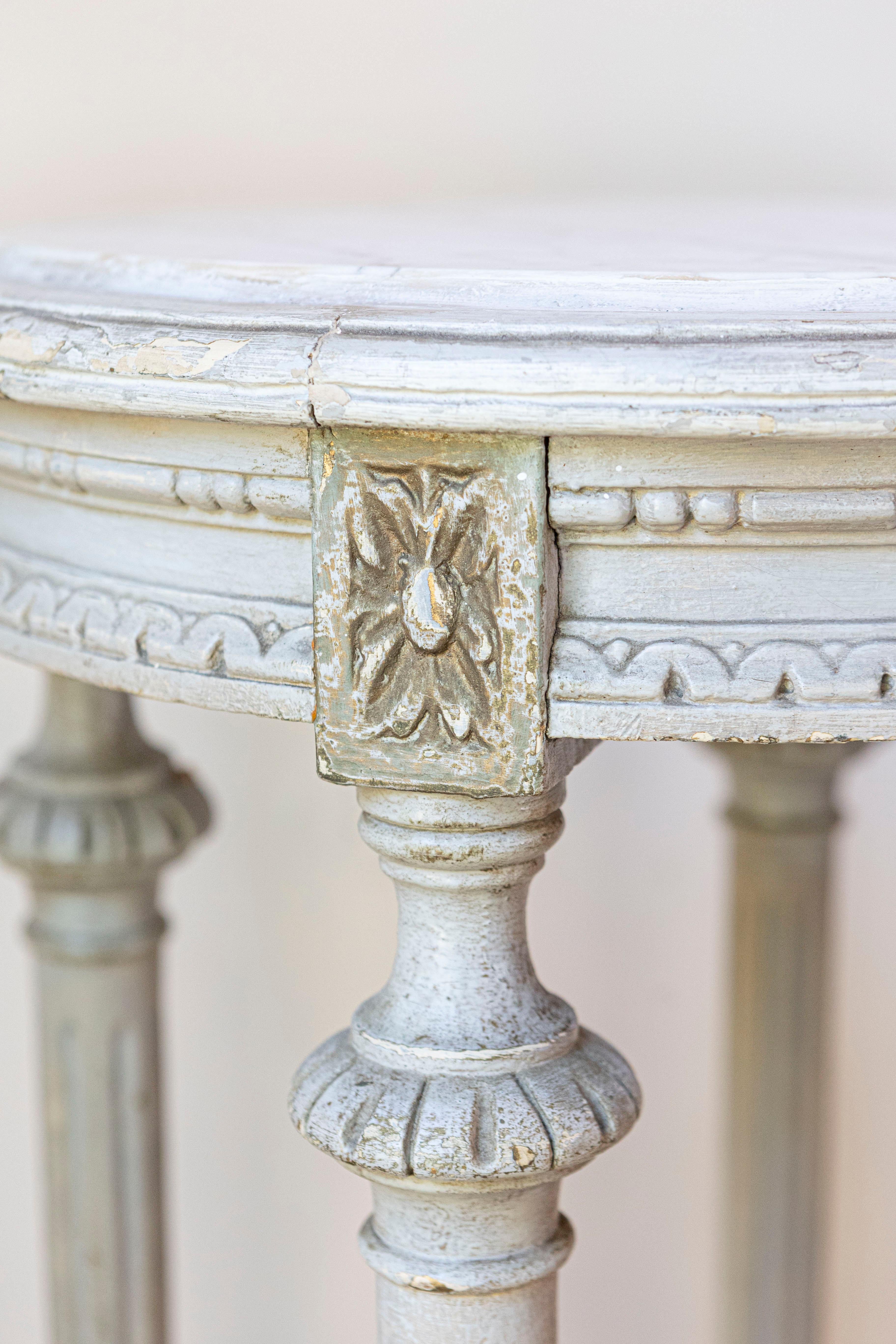 Pair of Swedish 1830s Neoclassical Painted Pedestal Stands with Carrara Marble For Sale 4