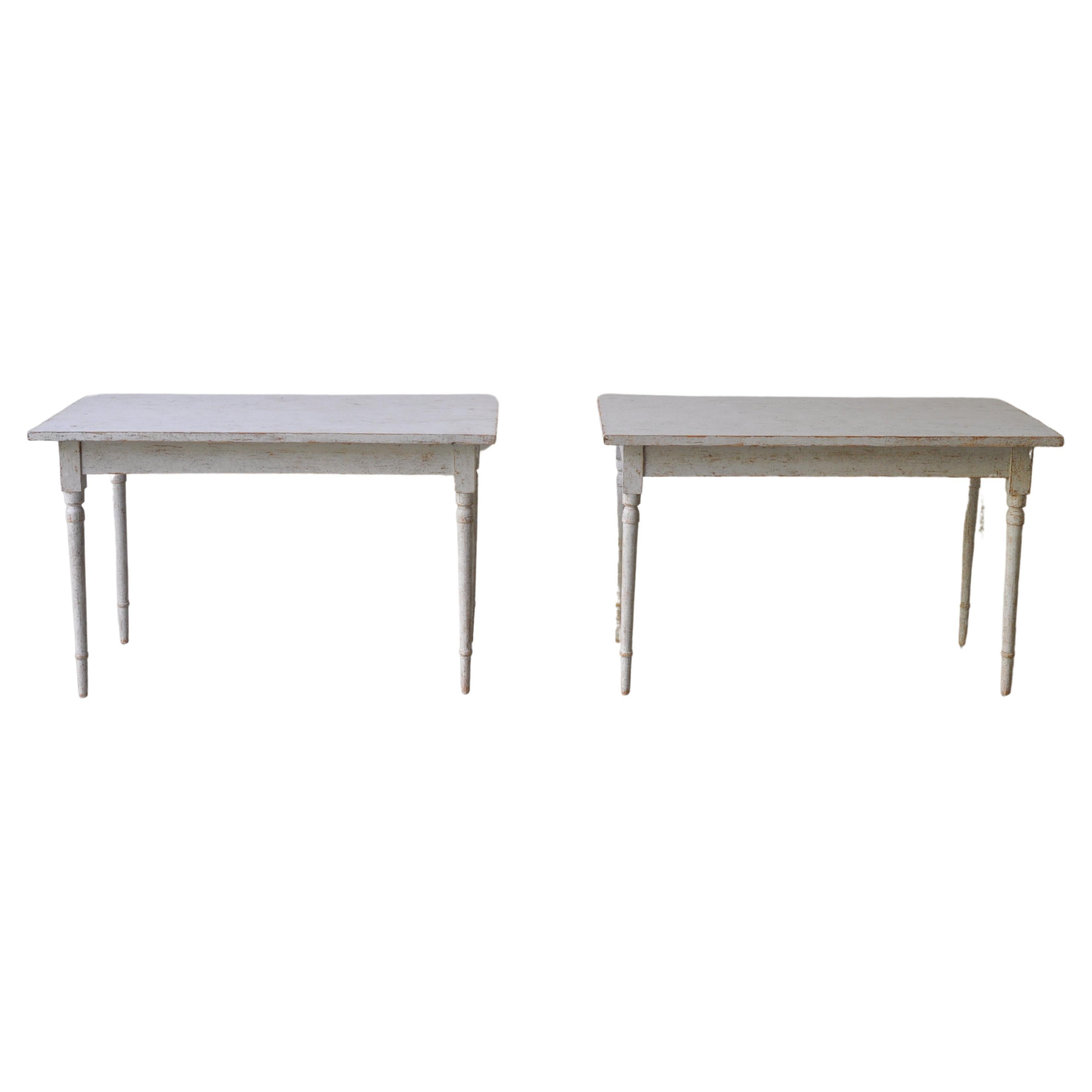Pair of Swedish 1840s Light Gray Painted Side Tables with Distressed Finish For Sale