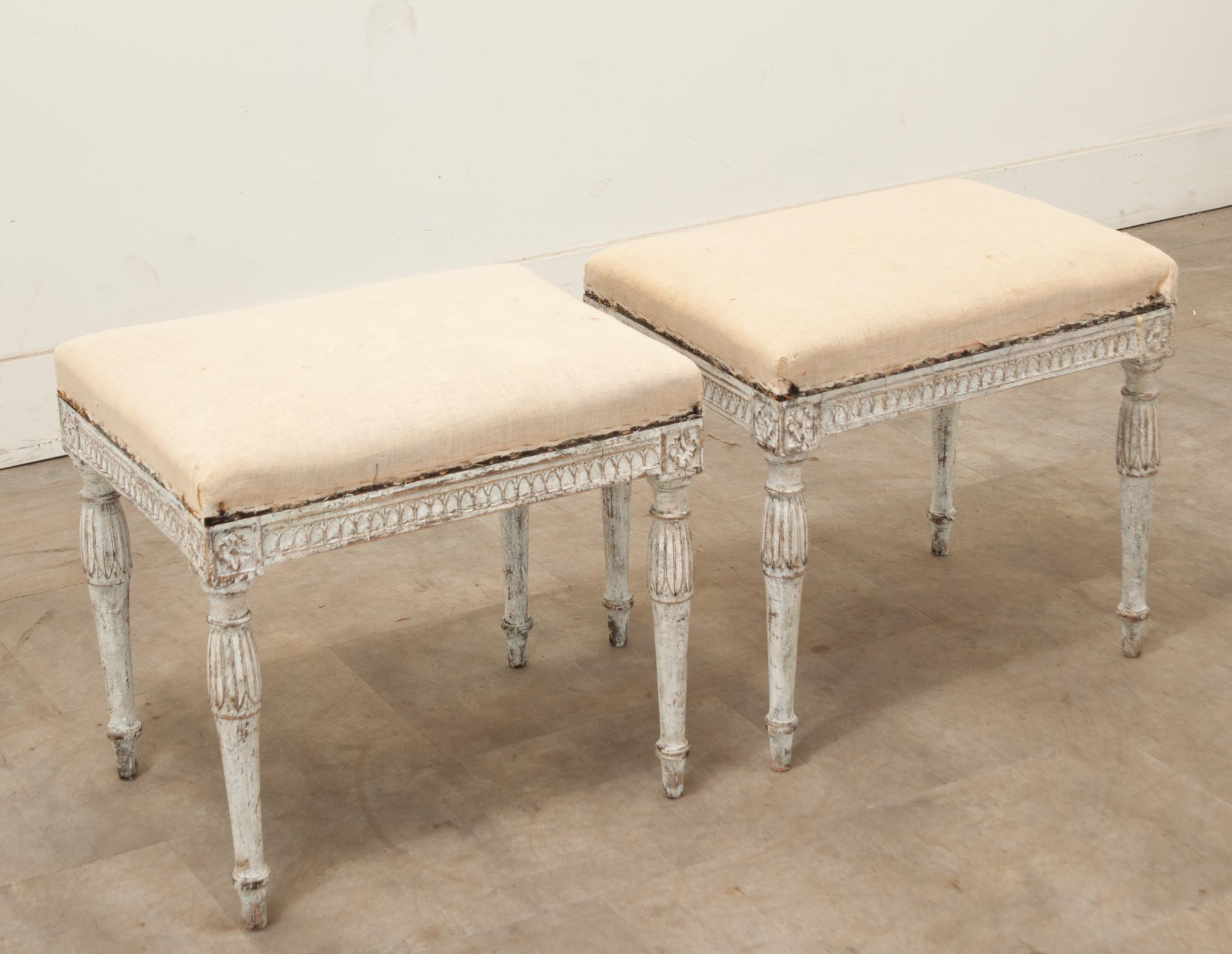 Pair of Swedish 18th Century Louis XVI Style Bench-stools In Good Condition For Sale In Baton Rouge, LA