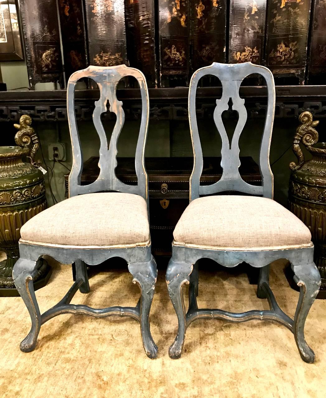 Pair of Swedish 18th Century Rococo Painted Side Chairs, circa 1760-1770 5