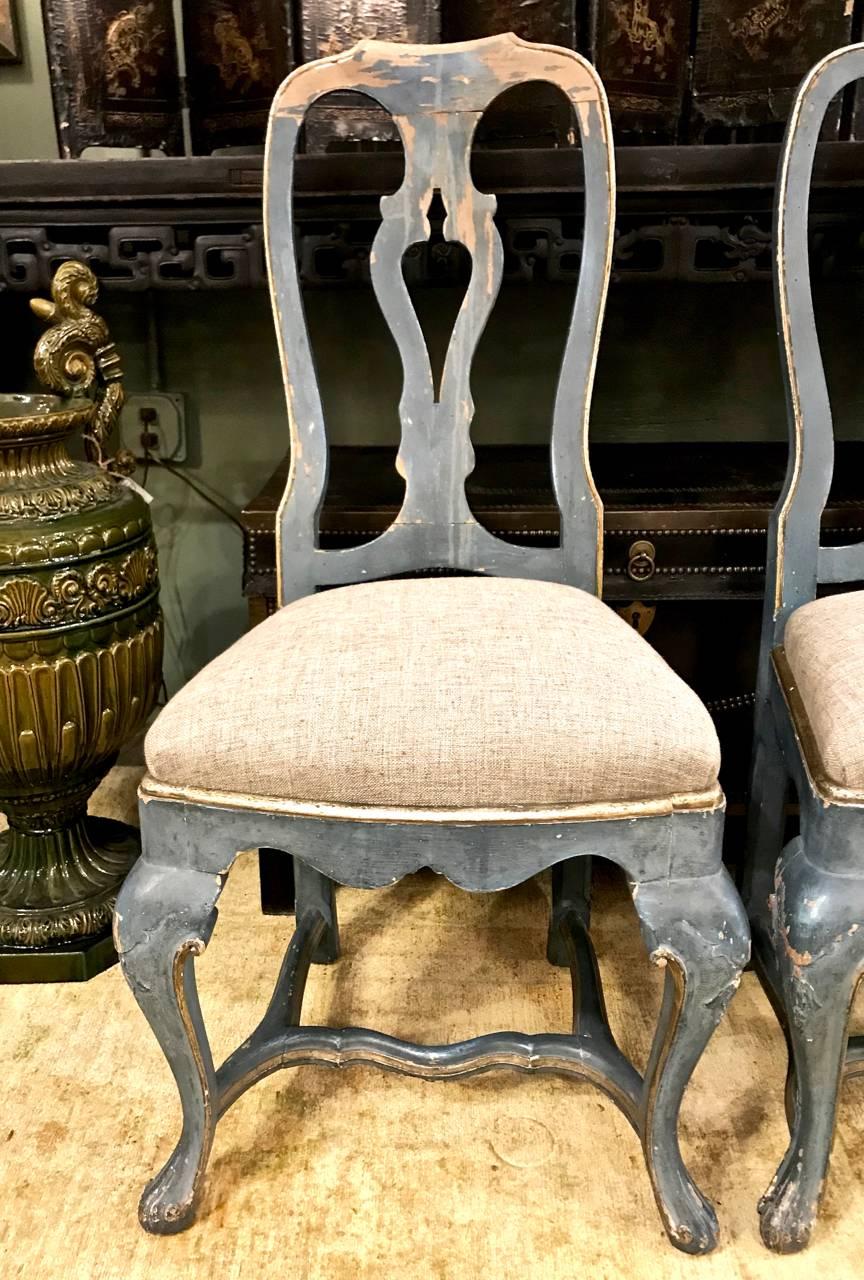 Pair of Swedish 18th Century Rococo Painted Side Chairs, circa 1760-1770 In Good Condition In Pasadena, CA