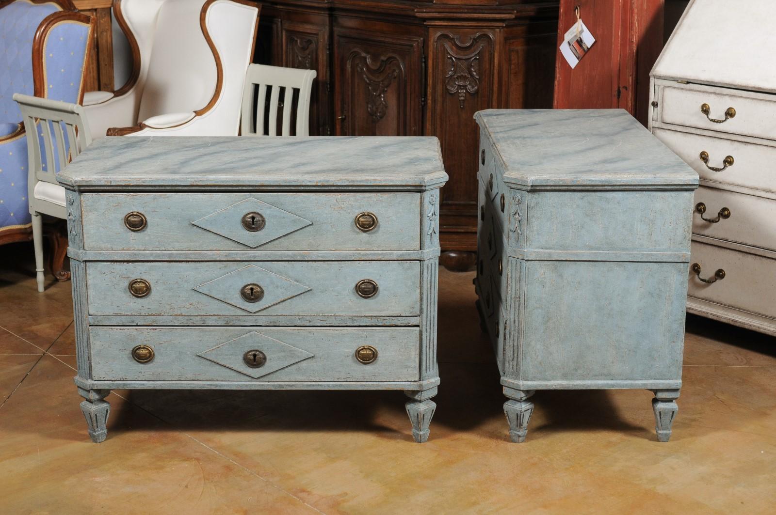 Pair of Swedish 1900s Gustavian Style Blue Grey Painted Three-Drawer Chests 2